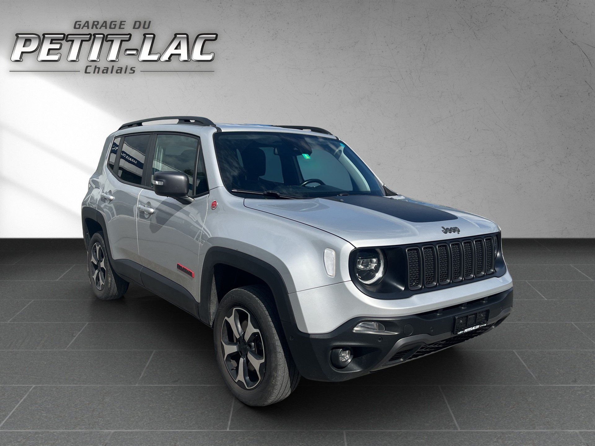 JEEP Renegade 2.0 MJ Trailhawk AWD + Low Range 9ATX-image-0