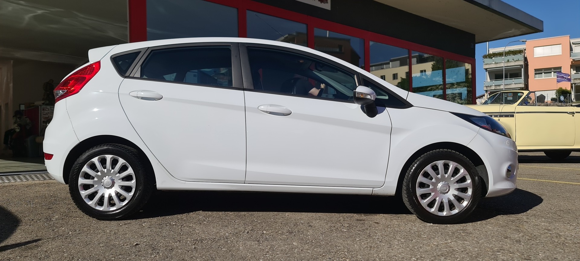 FORD Fiesta 1.4 16V Titanium Automatic-showroom-element-1