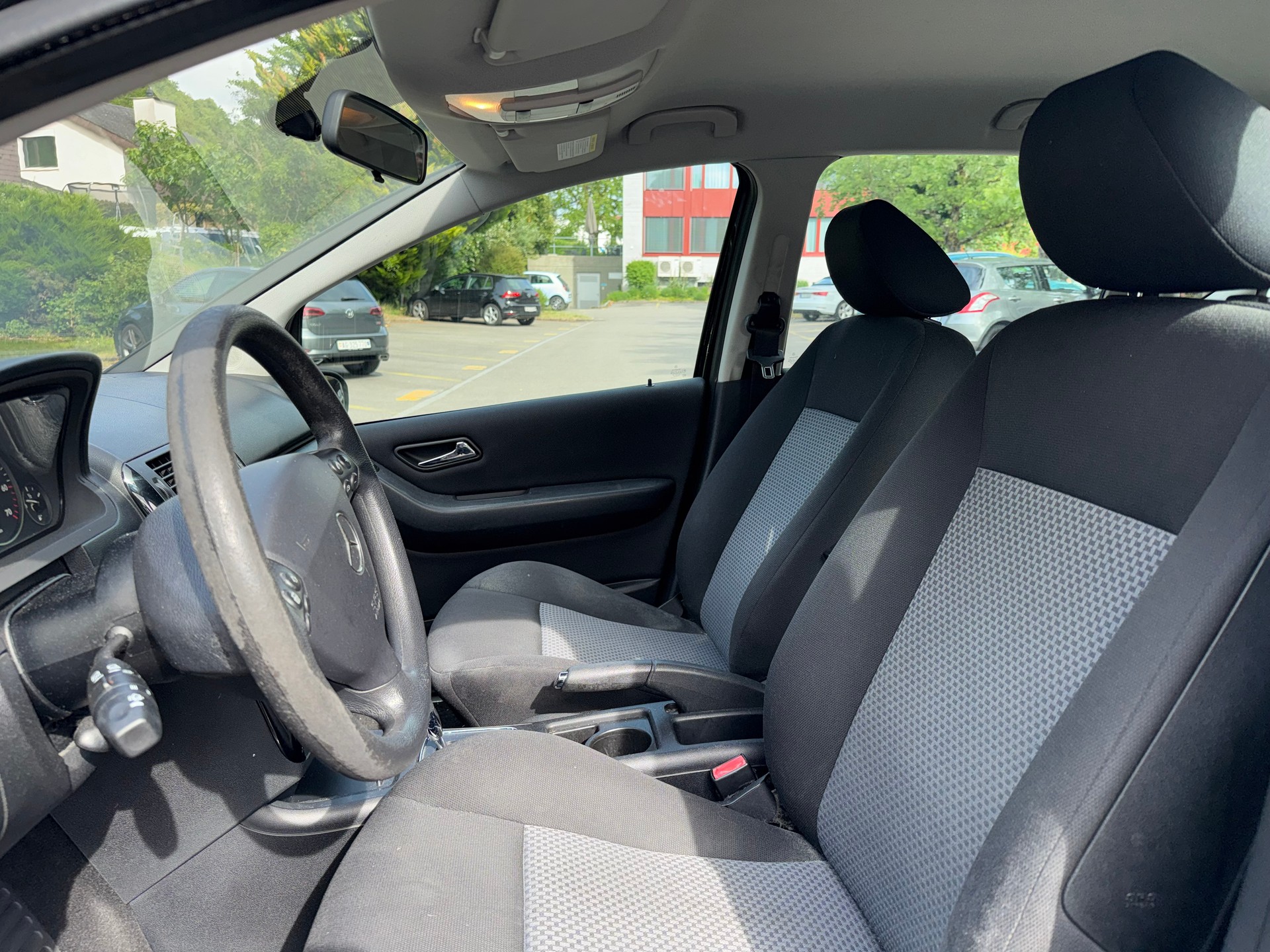 MERCEDES-BENZ A 170 Classic-image-6