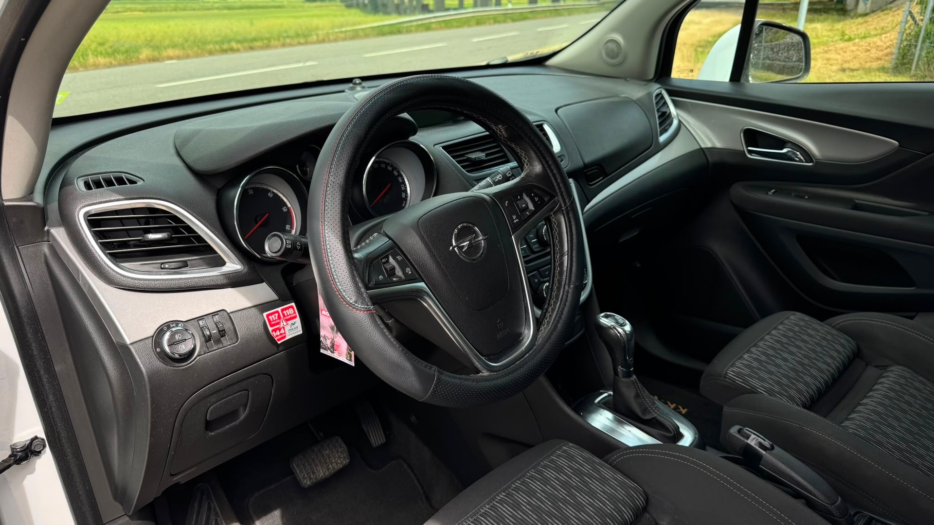 OPEL Mokka 1.7 CDTi Enjoy 2WD Automatic-image-8