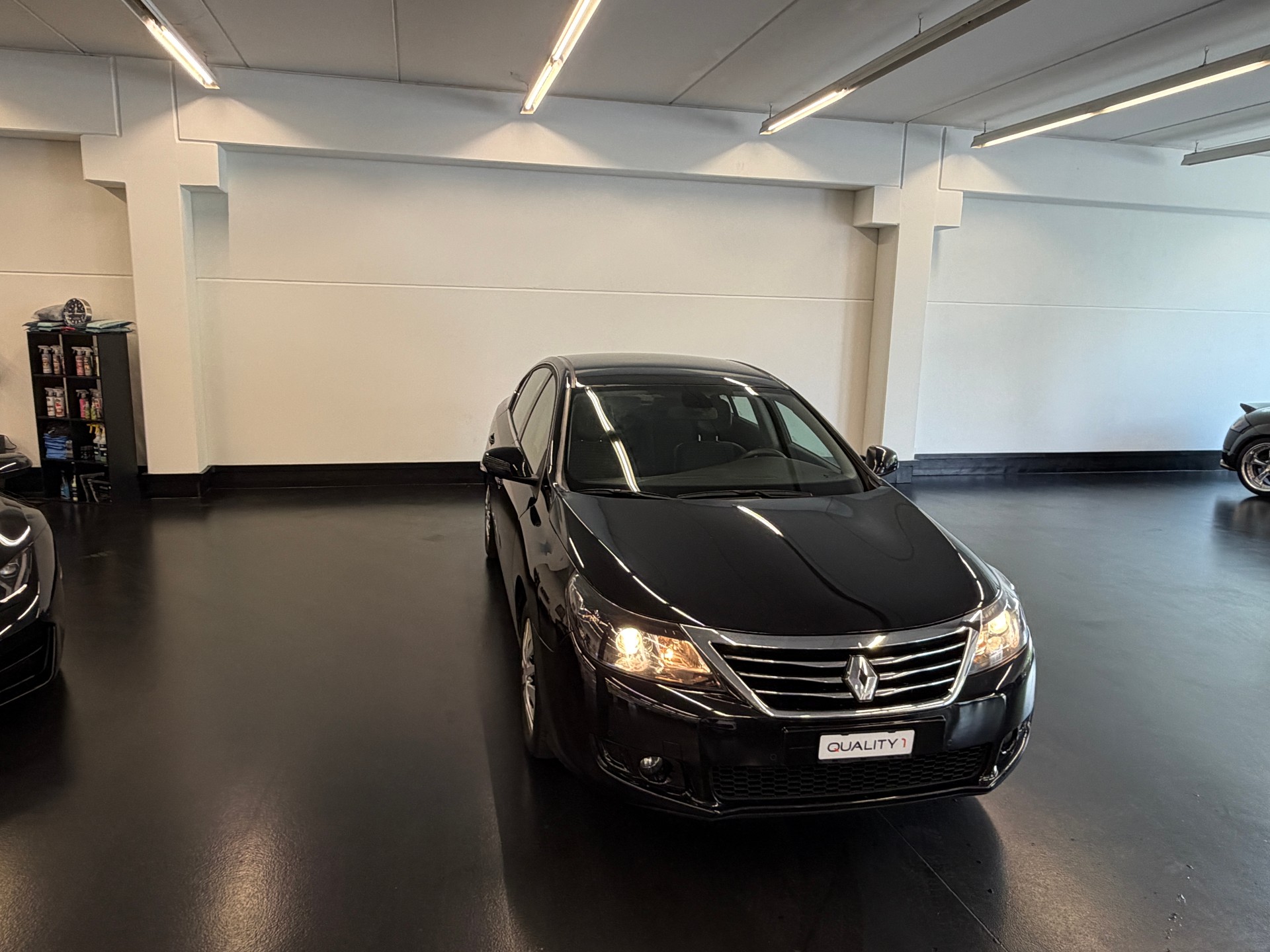 RENAULT Latitude 2.0 dCi Dynamique active-shift-image-0