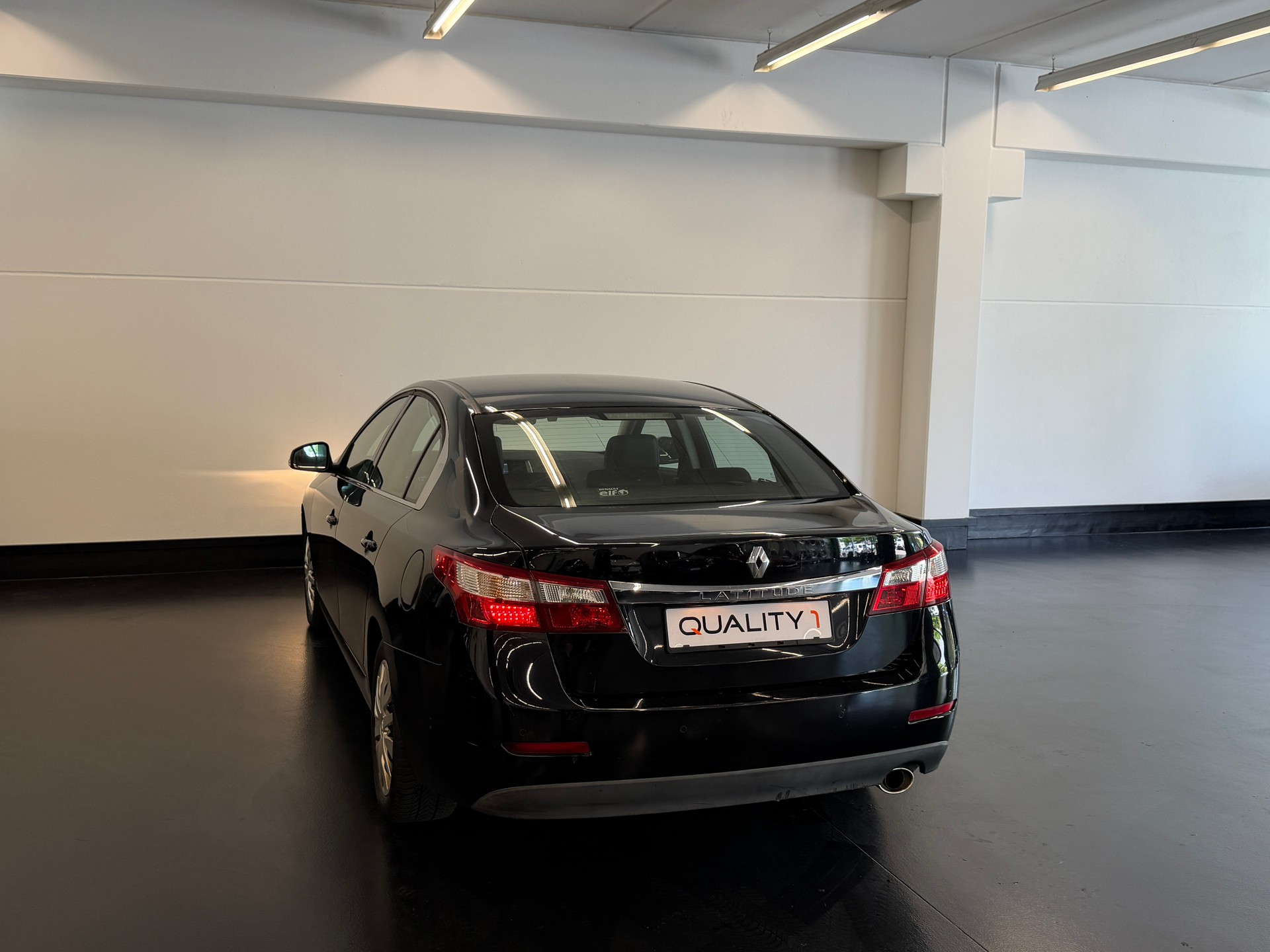 RENAULT Latitude 2.0 dCi Dynamique active-shift-image-7