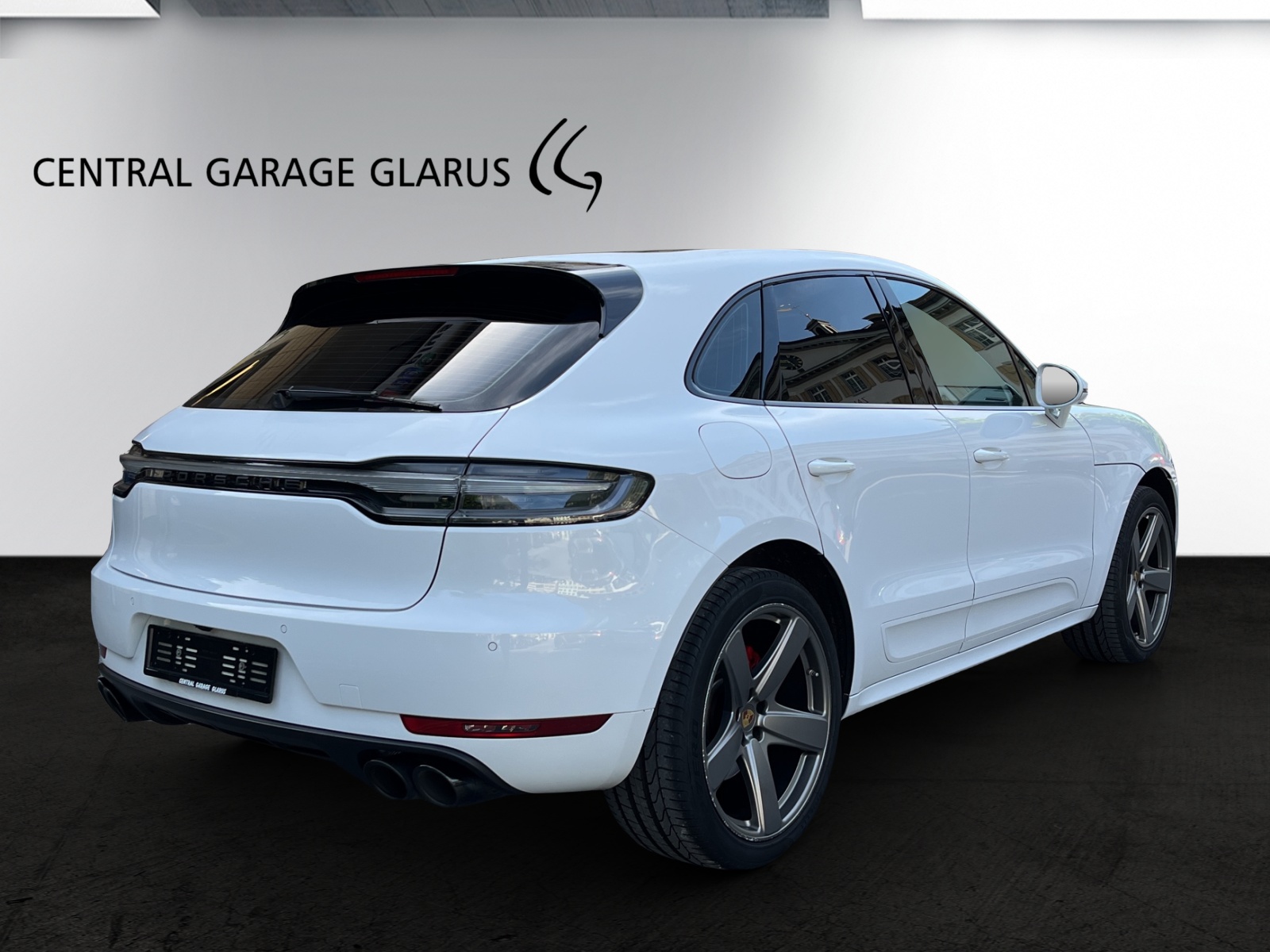 PORSCHE Macan GTS PDK-image-5
