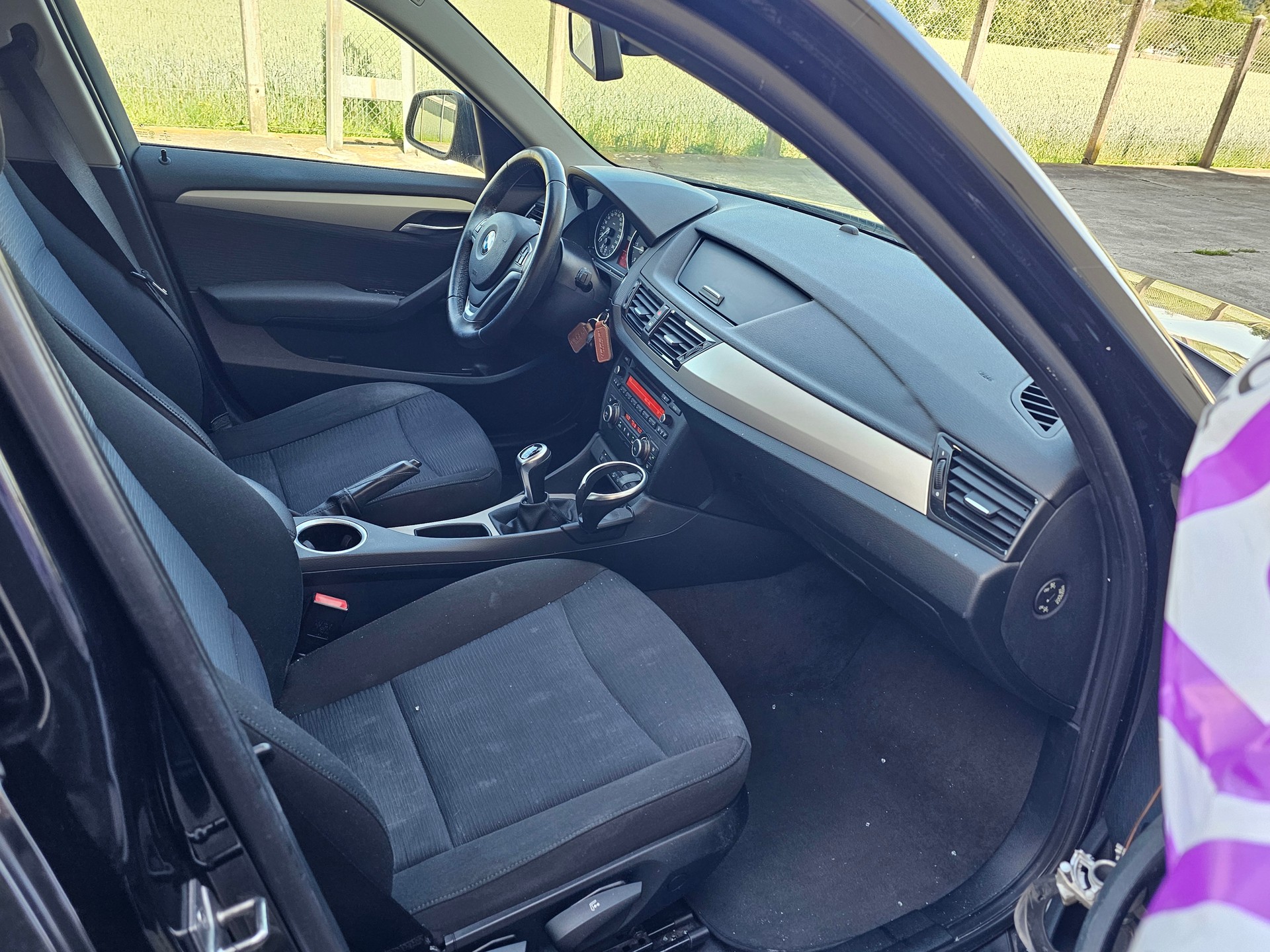 BMW X1 xDrive 18d-image-10