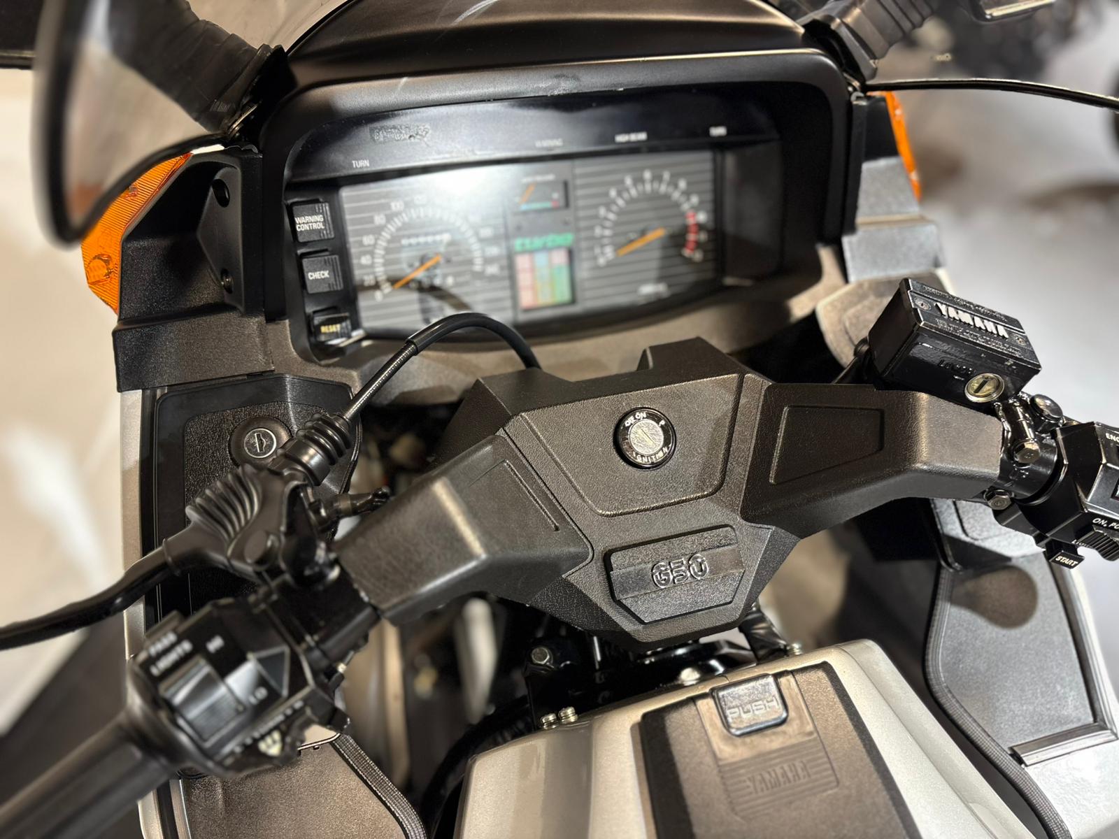 YAMAHA XJ 650 Turbo-image-13