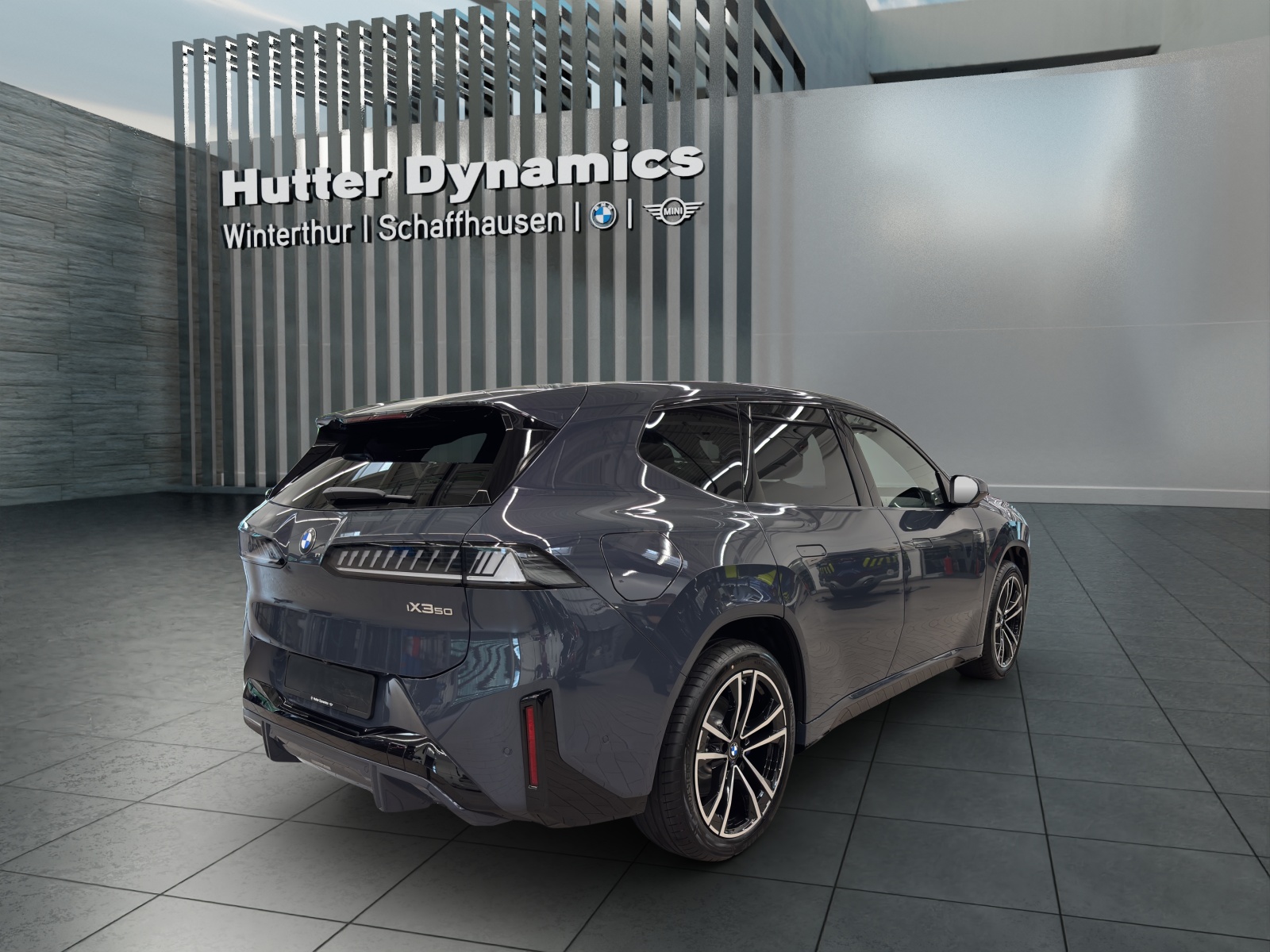 BMW iX3 50 xDrive-image-4