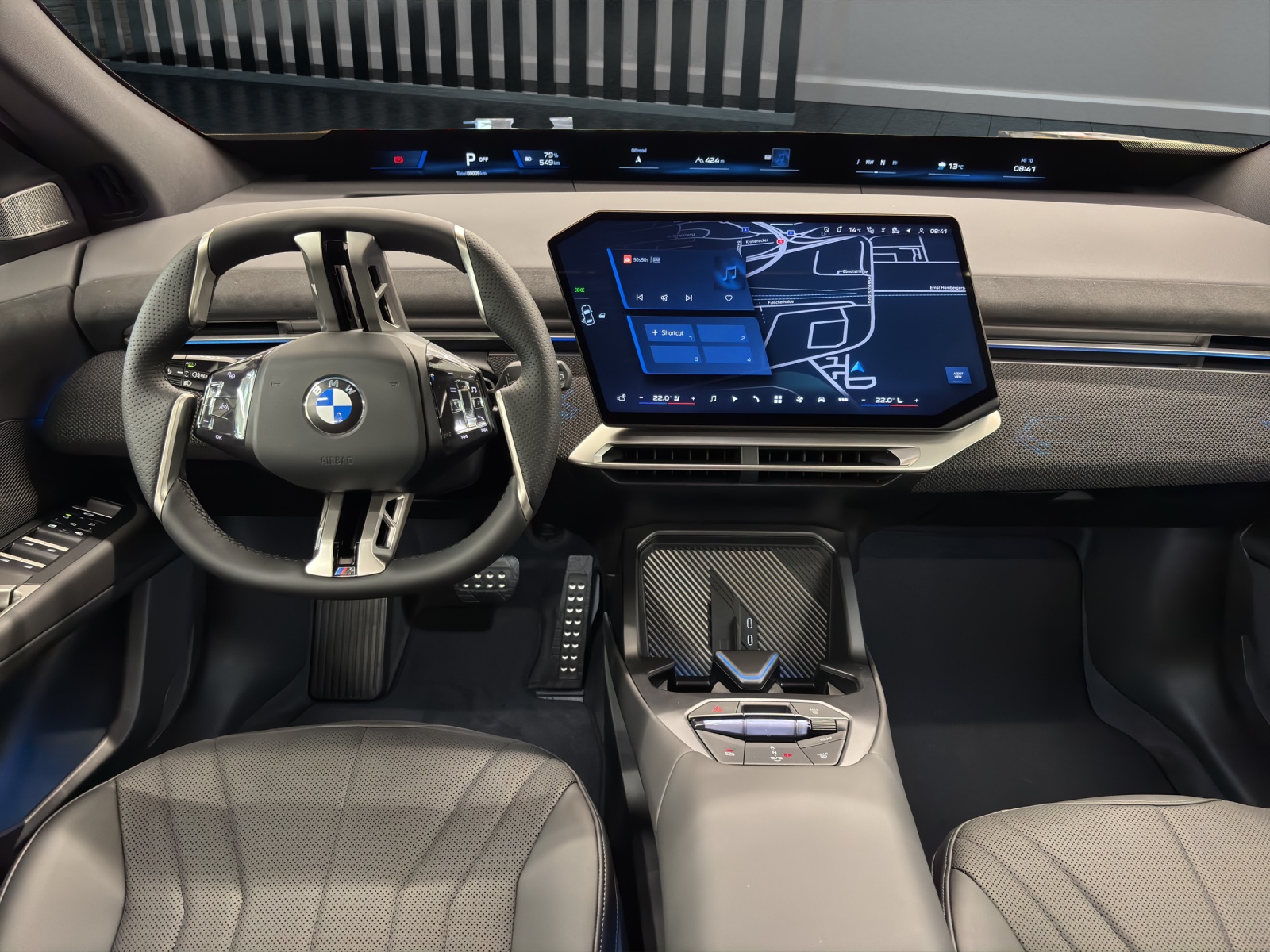 BMW iX3 50 xDrive-image-9