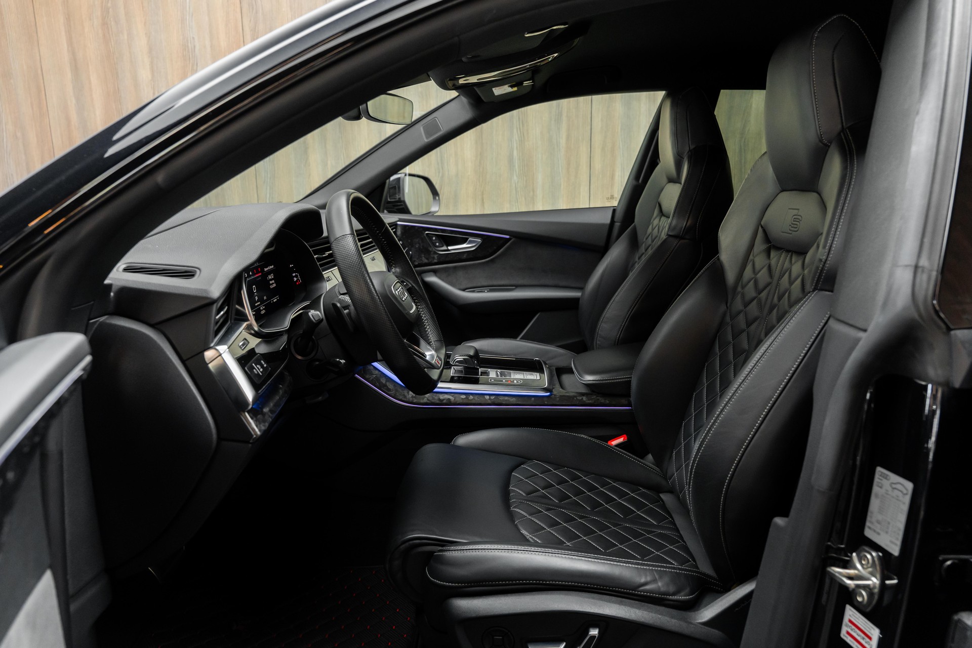 AUDI Q8 50 TDI quattro tiptronic-image-5