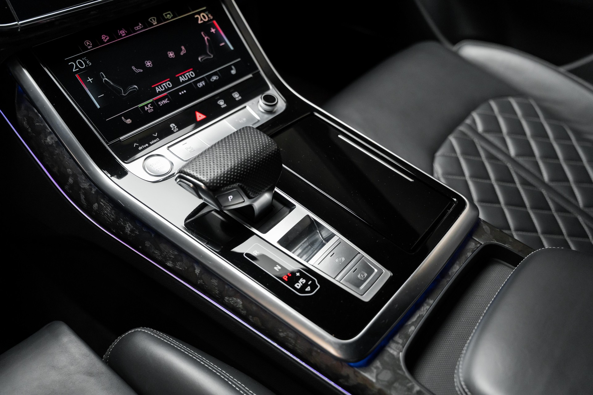 AUDI Q8 50 TDI quattro tiptronic-image-15