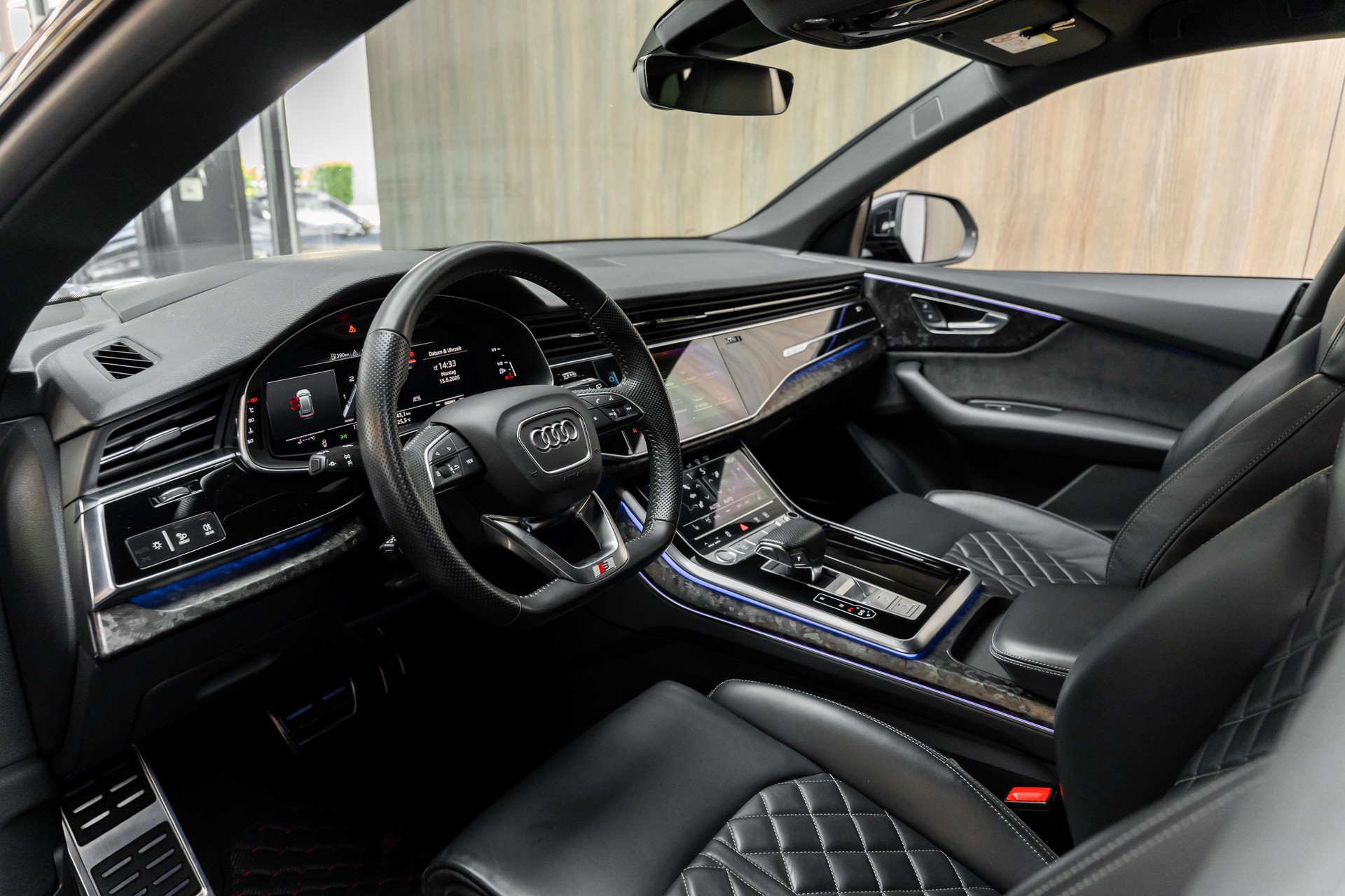 AUDI Q8 50 TDI quattro tiptronic-image-3