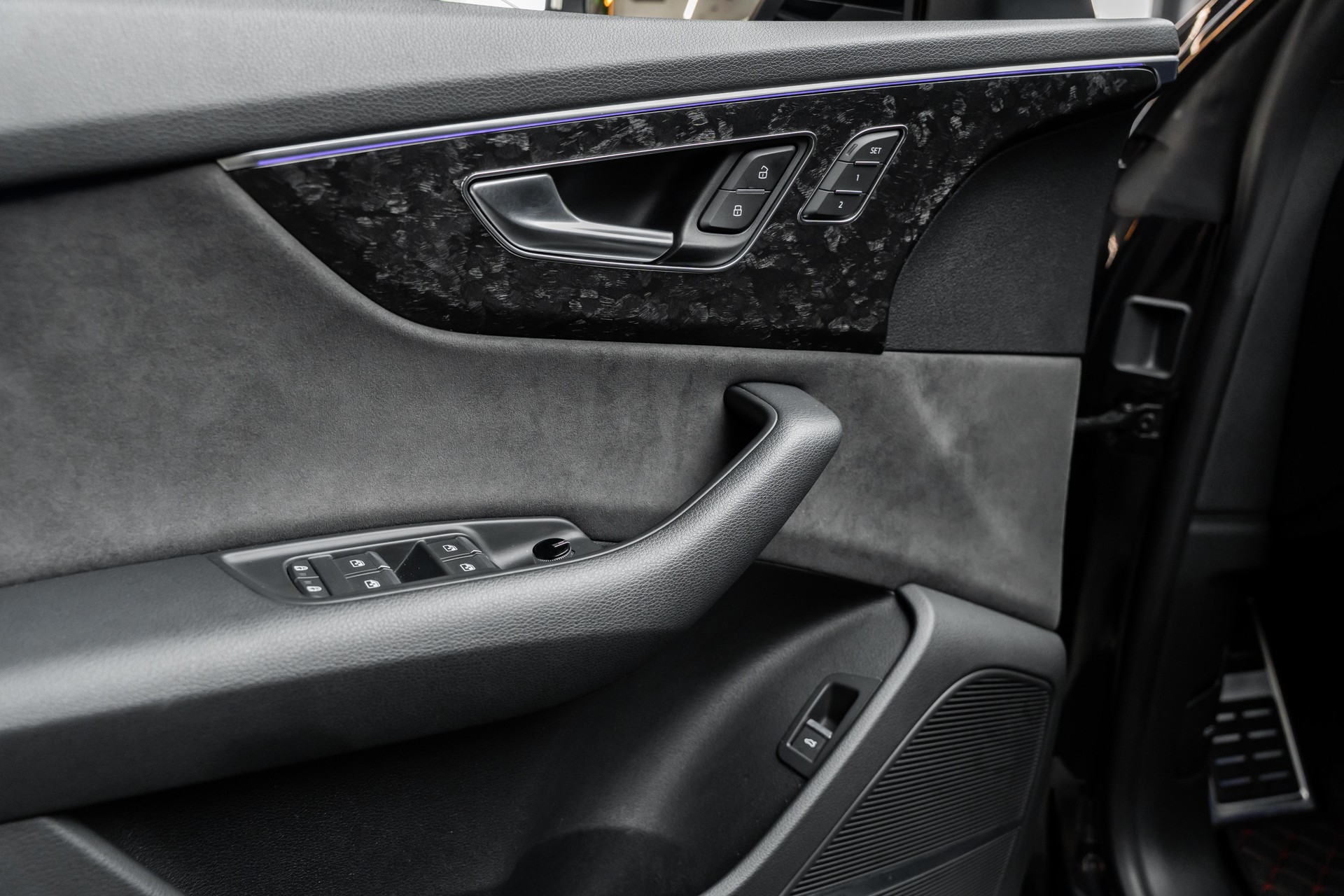 AUDI Q8 50 TDI quattro tiptronic-image-22