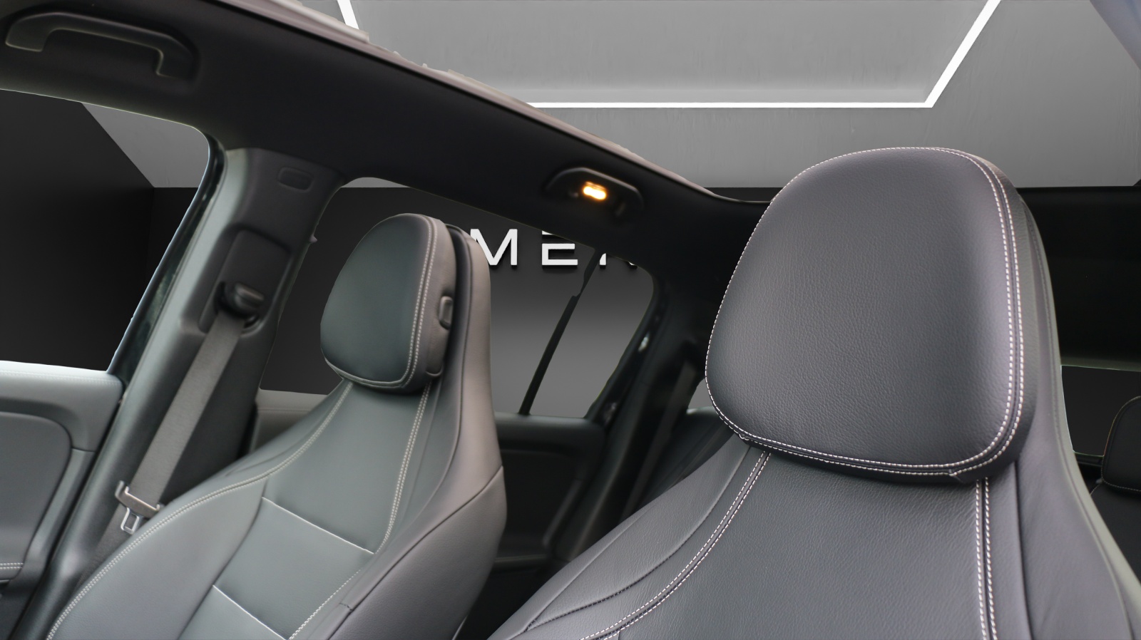 MERCEDES-BENZ GLB 220 4MATIC-image-10