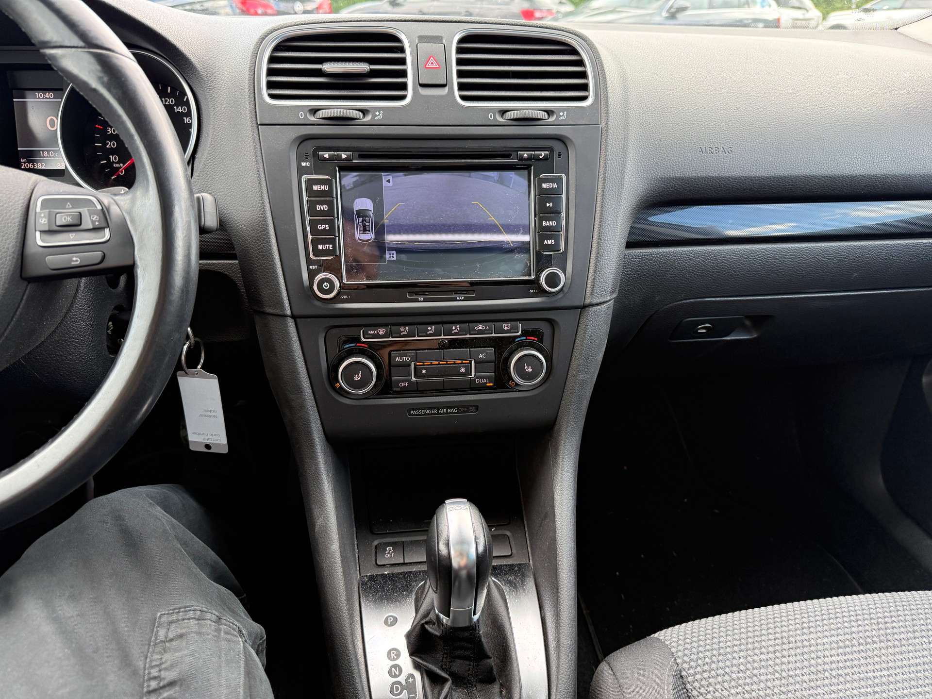 VW Golf Variant 1.4 TSI Highline DSG-image-8