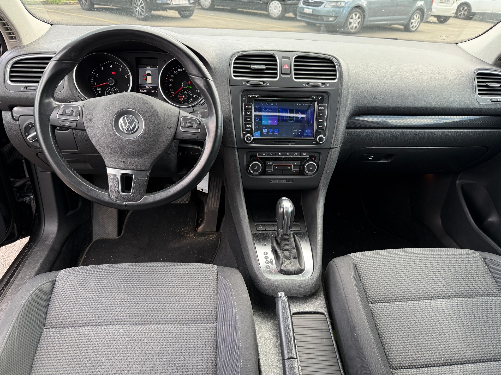 VW Golf Variant 1.4 TSI Highline DSG-image-12