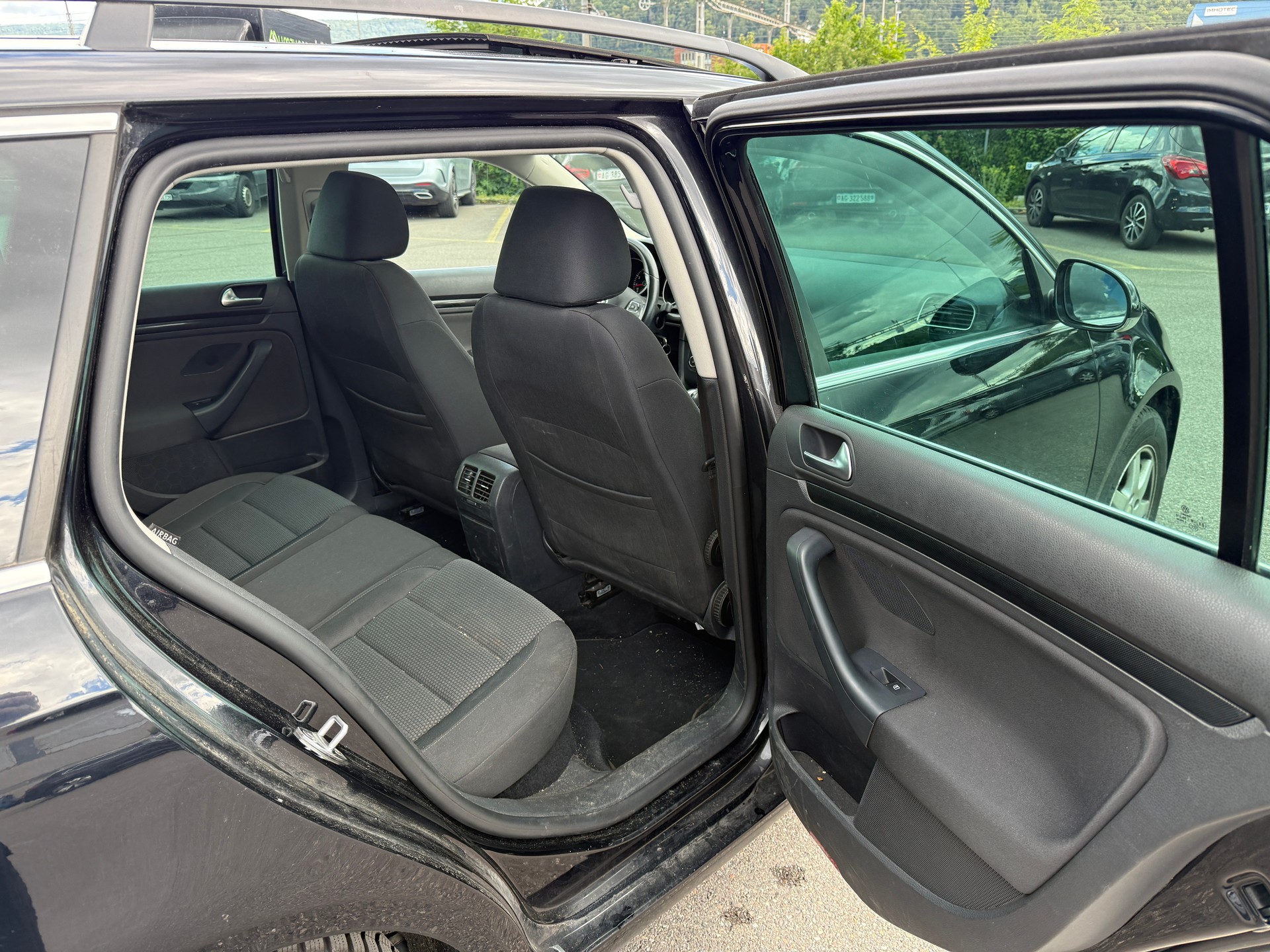 VW Golf Variant 1.4 TSI Highline DSG-image-13