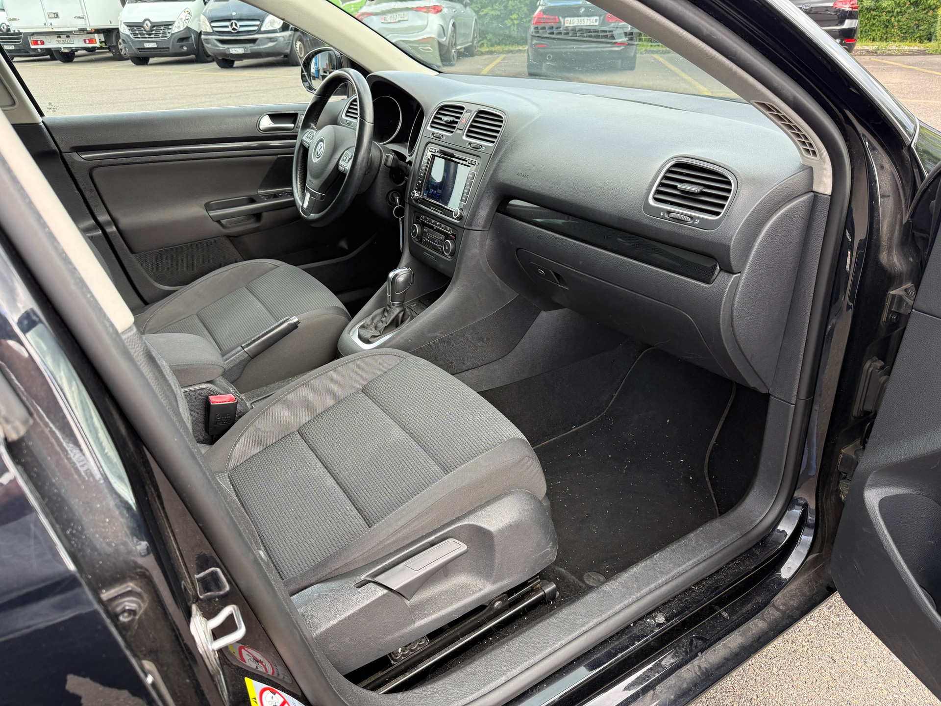 VW Golf Variant 1.4 TSI Highline DSG-image-11