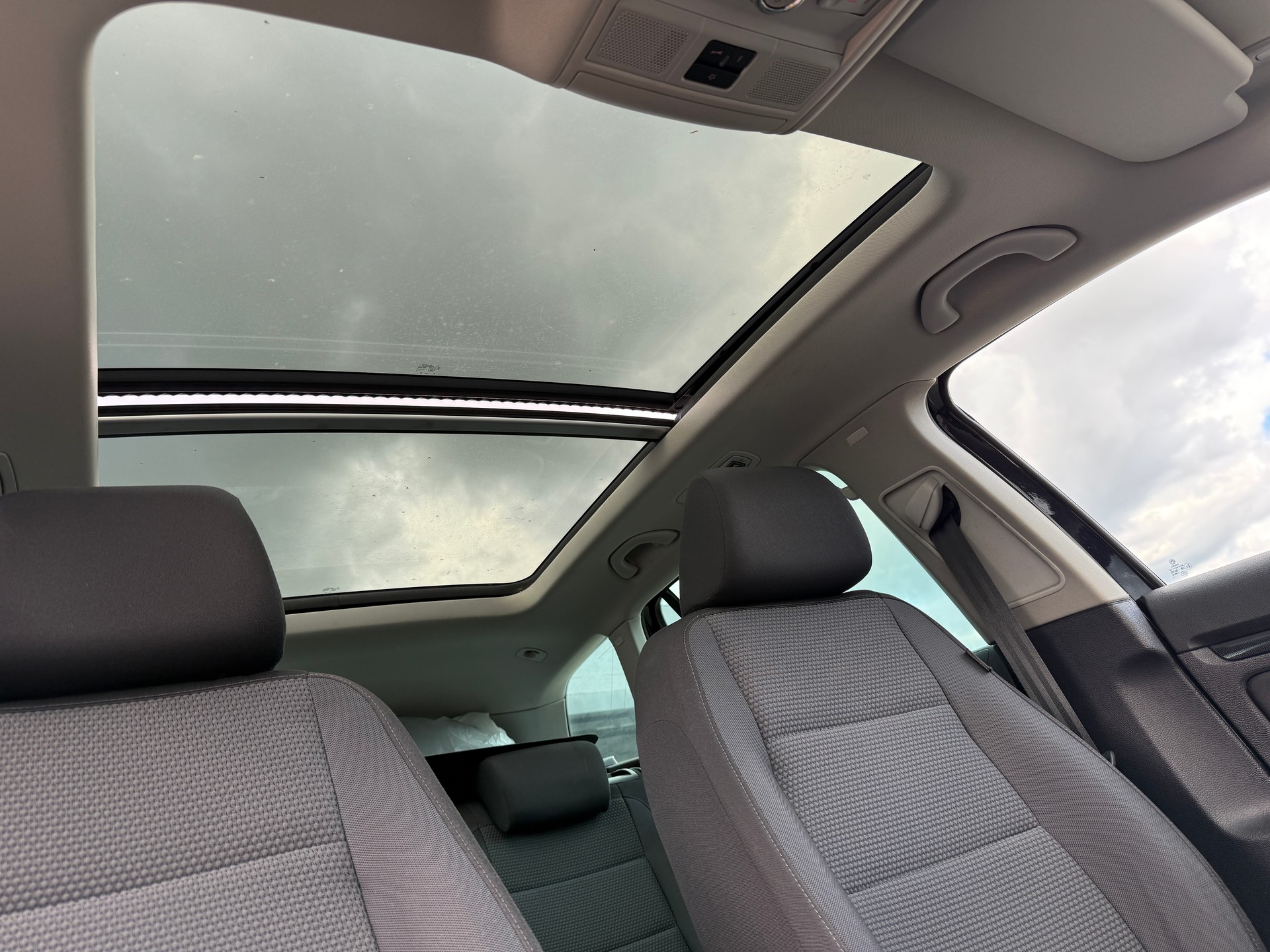 VW Golf Variant 1.4 TSI Highline DSG-image-10