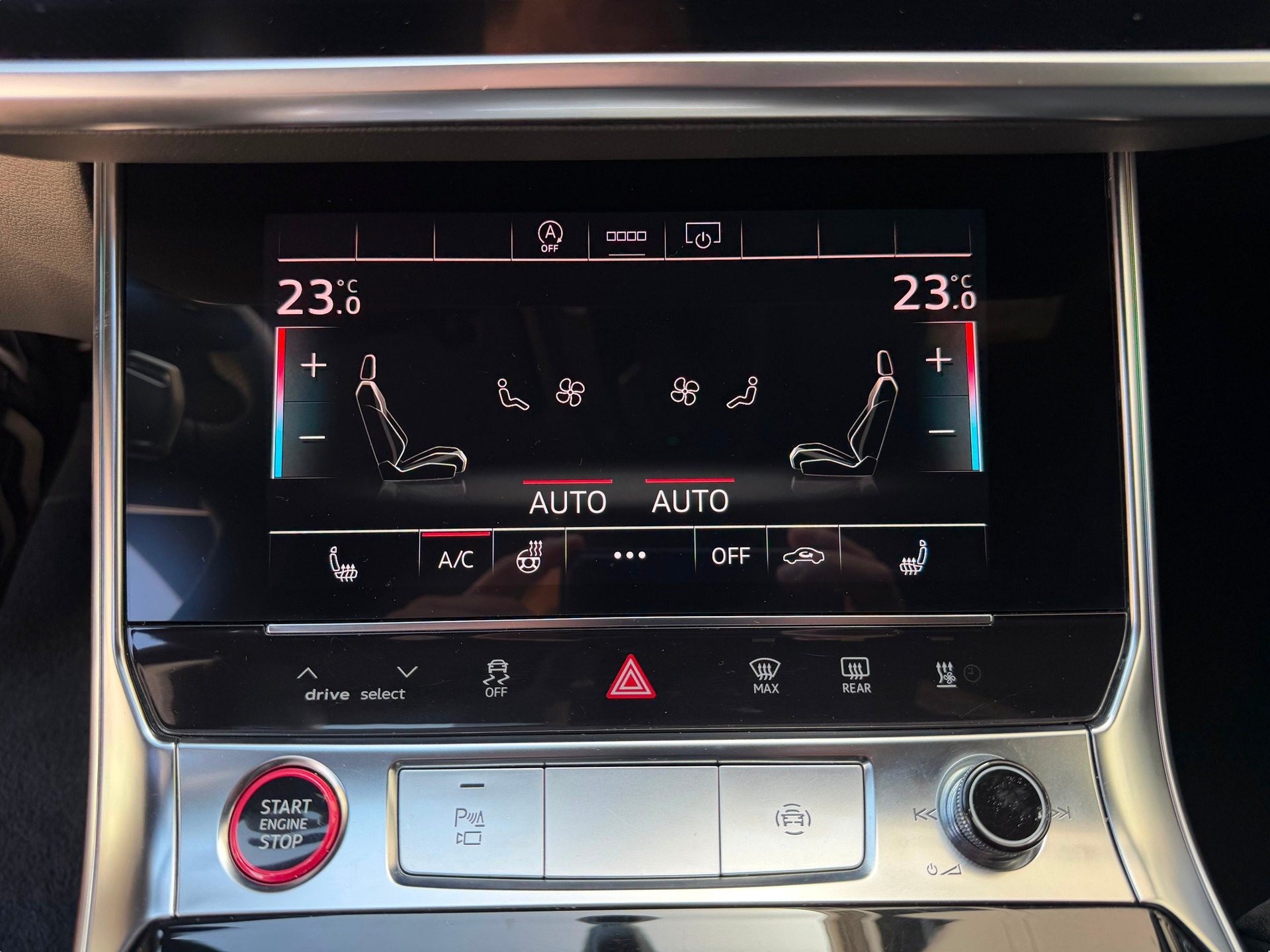 AUDI RS6 Avant 4.0 TFSI V8 quattro-image-17