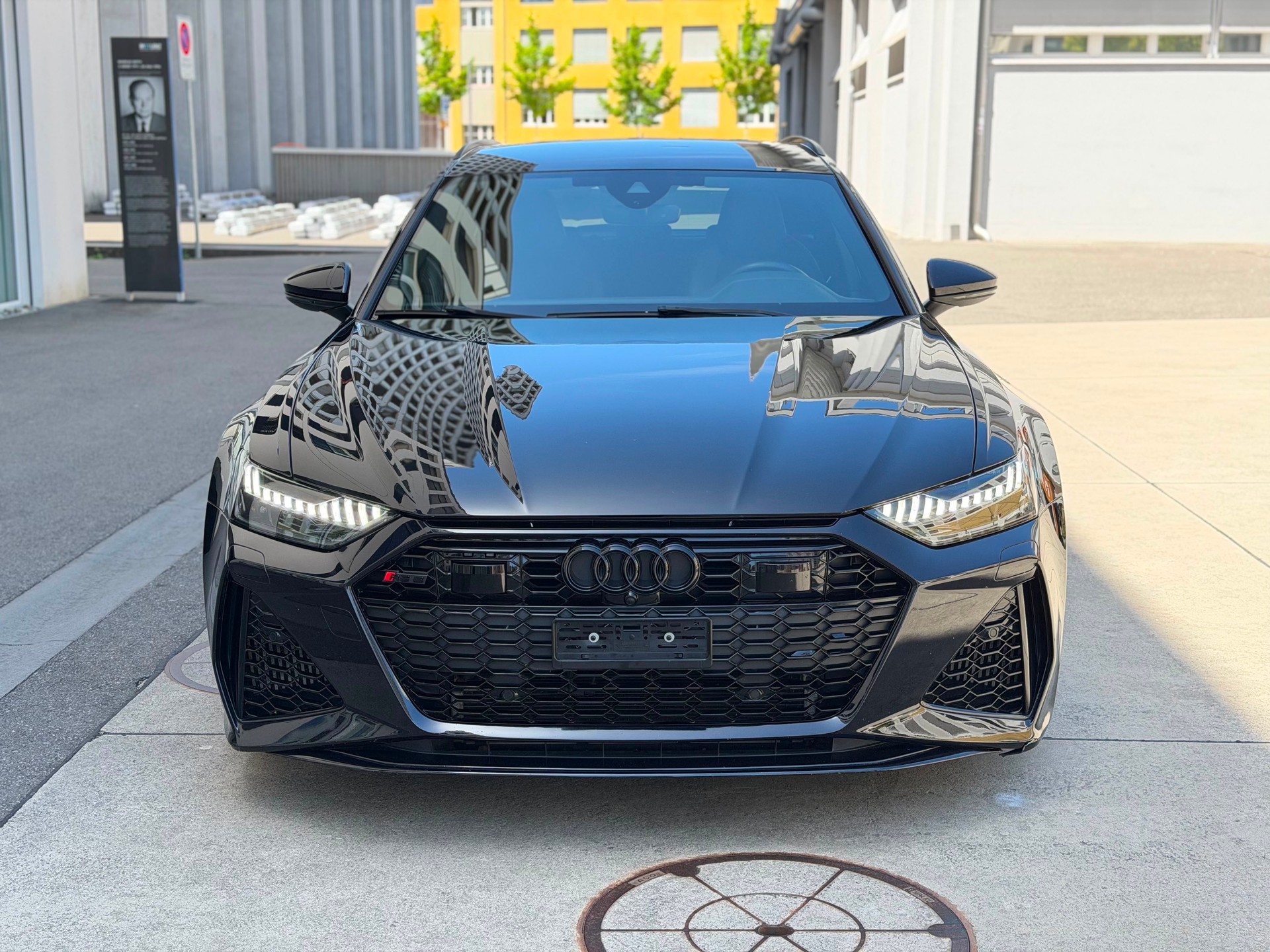 AUDI RS6 Avant 4.0 TFSI V8 quattro-image-3