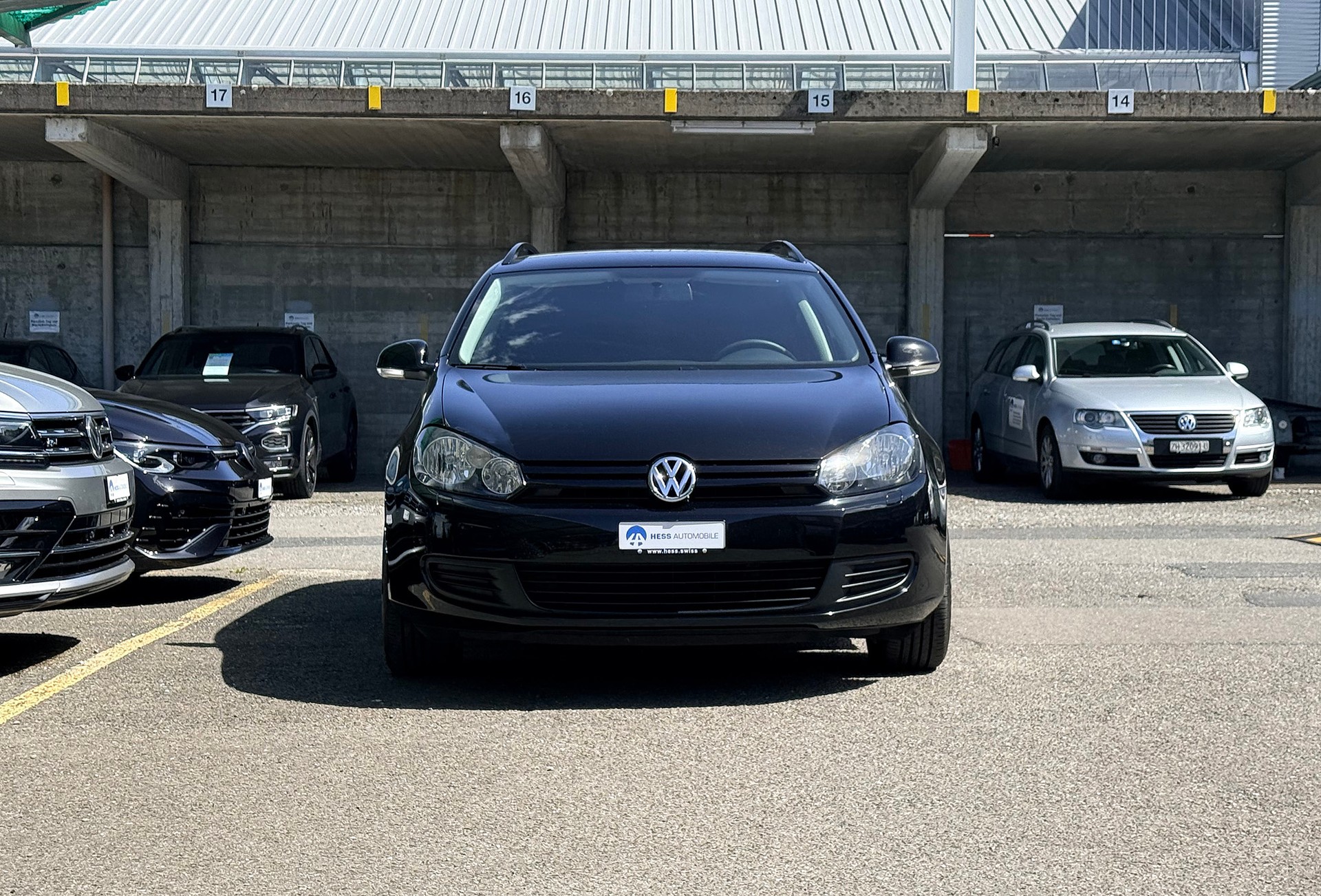 VW Golf Variant 1.2 TSI Trendline DSG-Automat-image-1