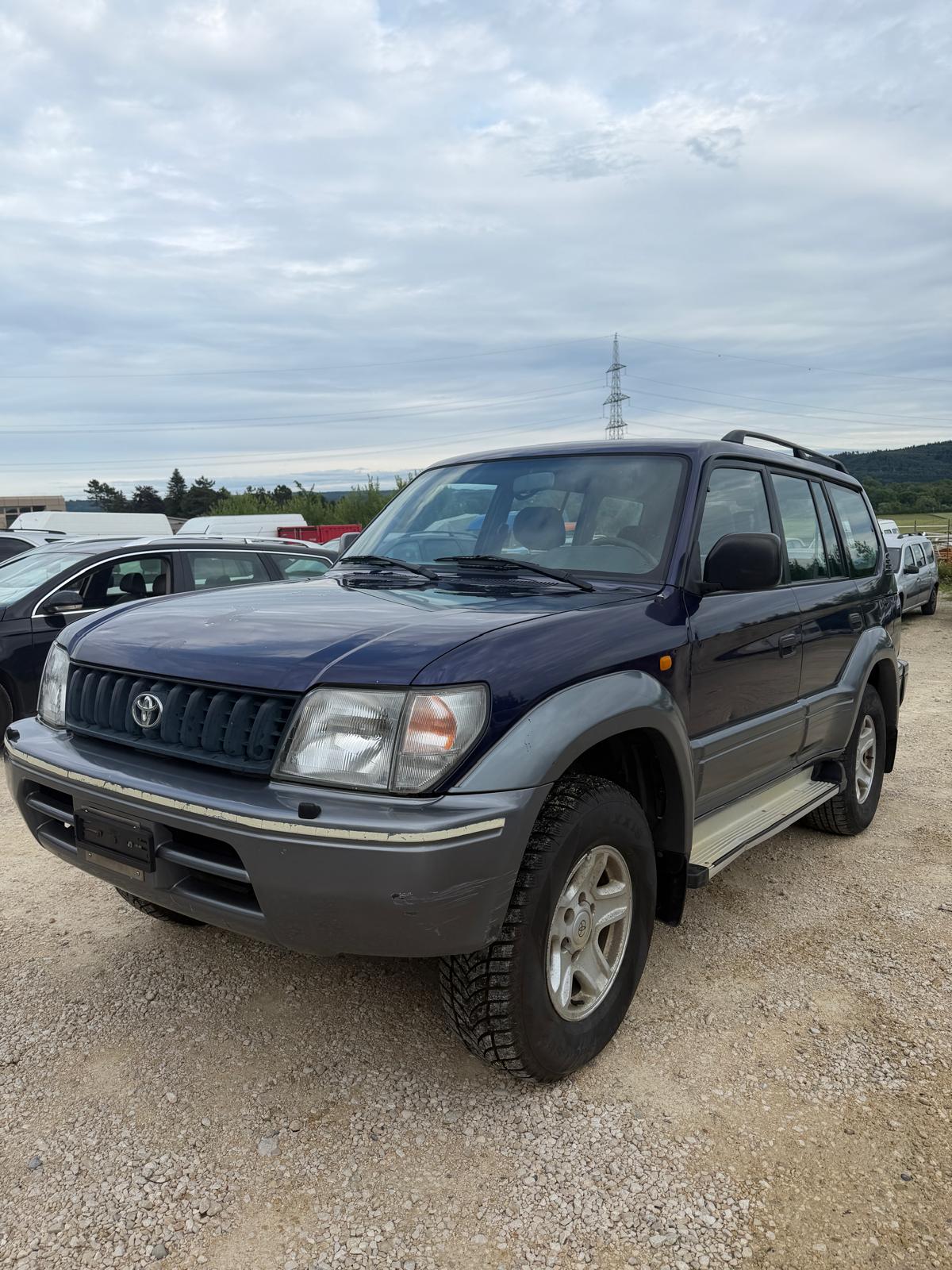 TOYOTA LAND CRUISER-image-1