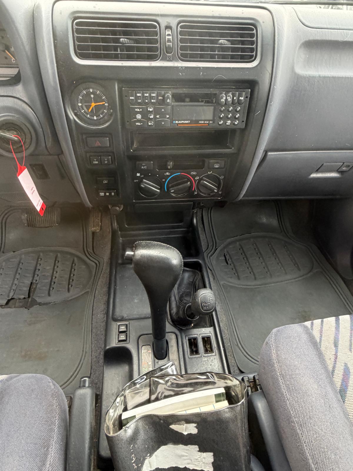 TOYOTA LAND CRUISER-image-7