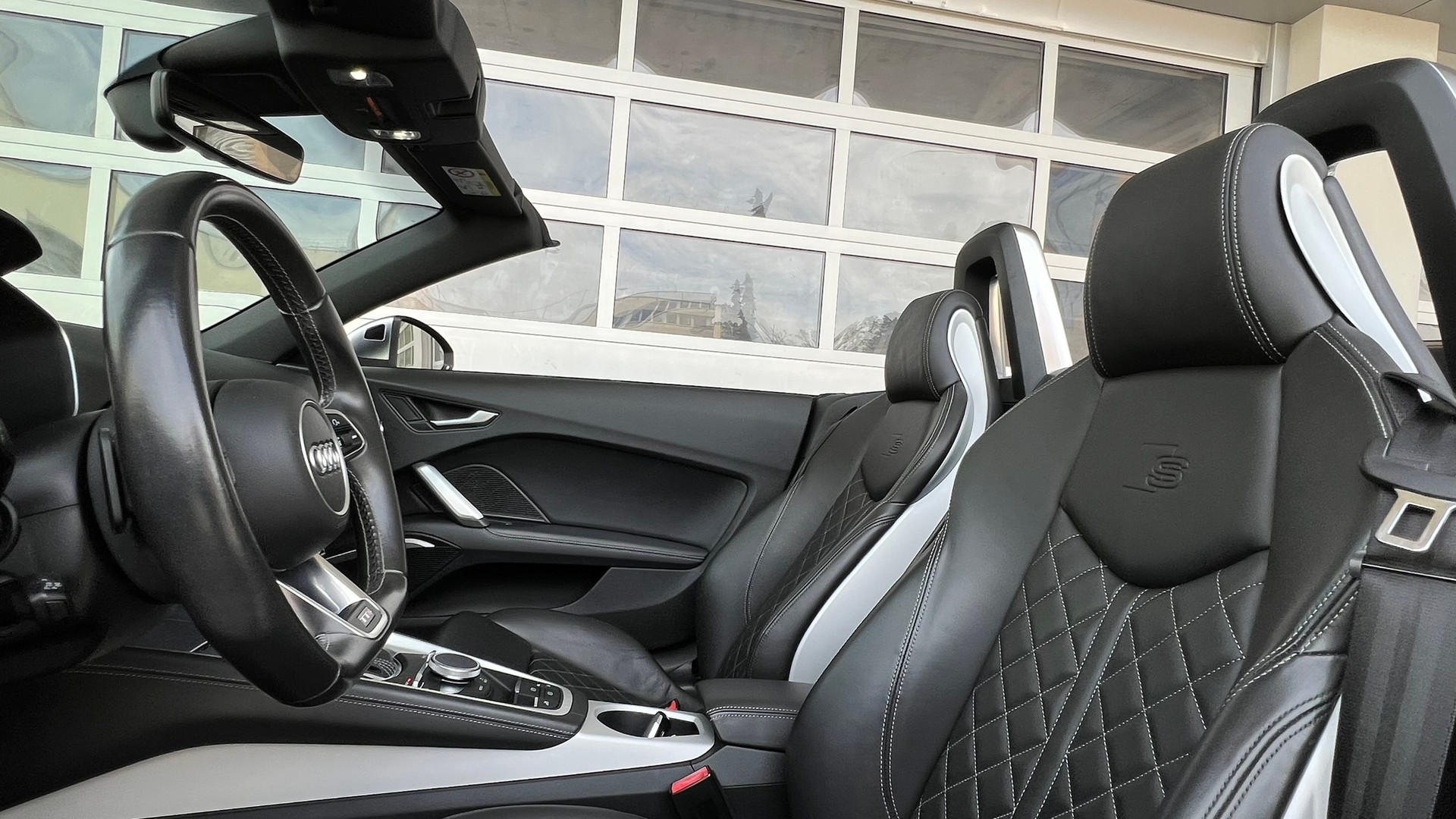 AUDI TTS ROADSTER 2.0 TFSI QUATT0RO S-TRONIC l 310 PS-image-24