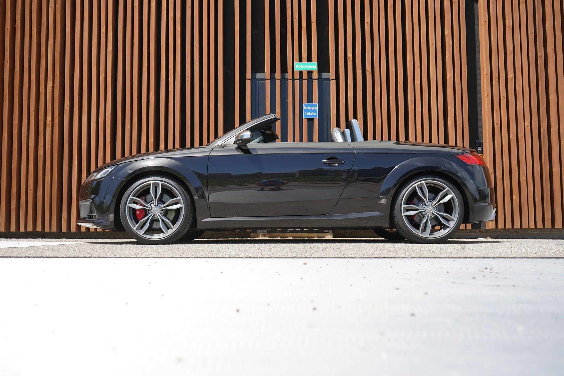 AUDI TTS ROADSTER 2.0 TFSI QUATT0RO S-TRONIC l 310 PS-image-1