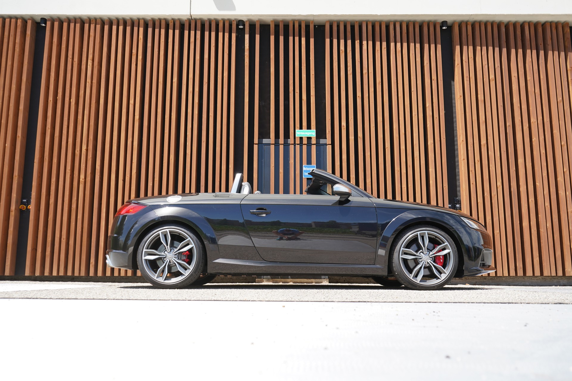 AUDI TTS ROADSTER 2.0 TFSI QUATT0RO S-TRONIC l 310 PS-image-2