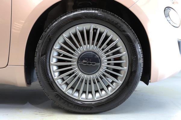 FIAT 500 el 70 kW Cult-image-12