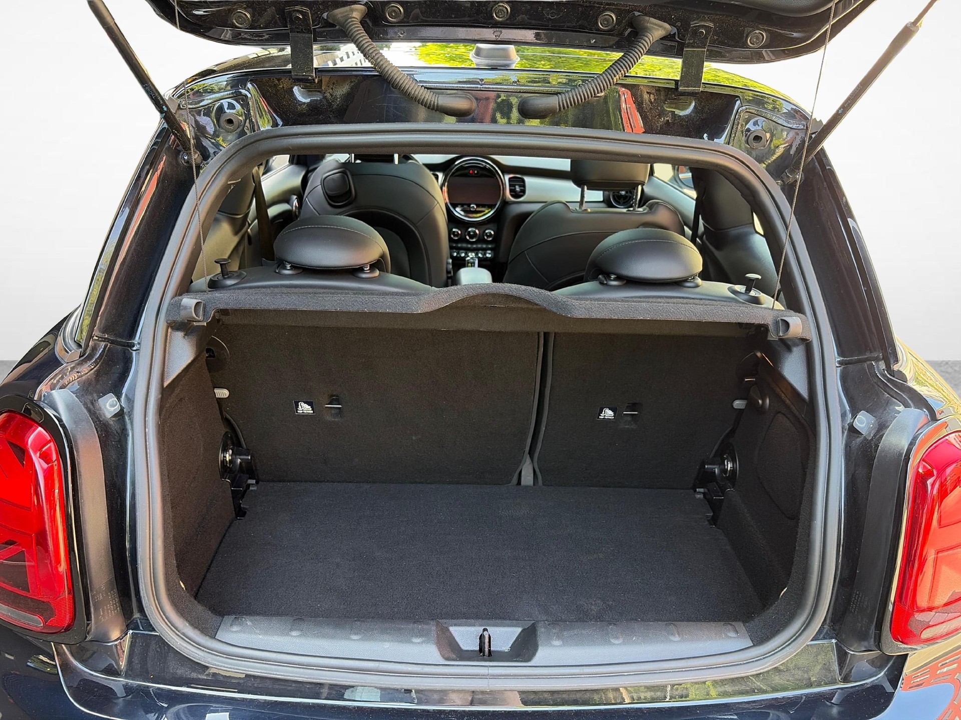 MINI F56 Cooper SE-image-11