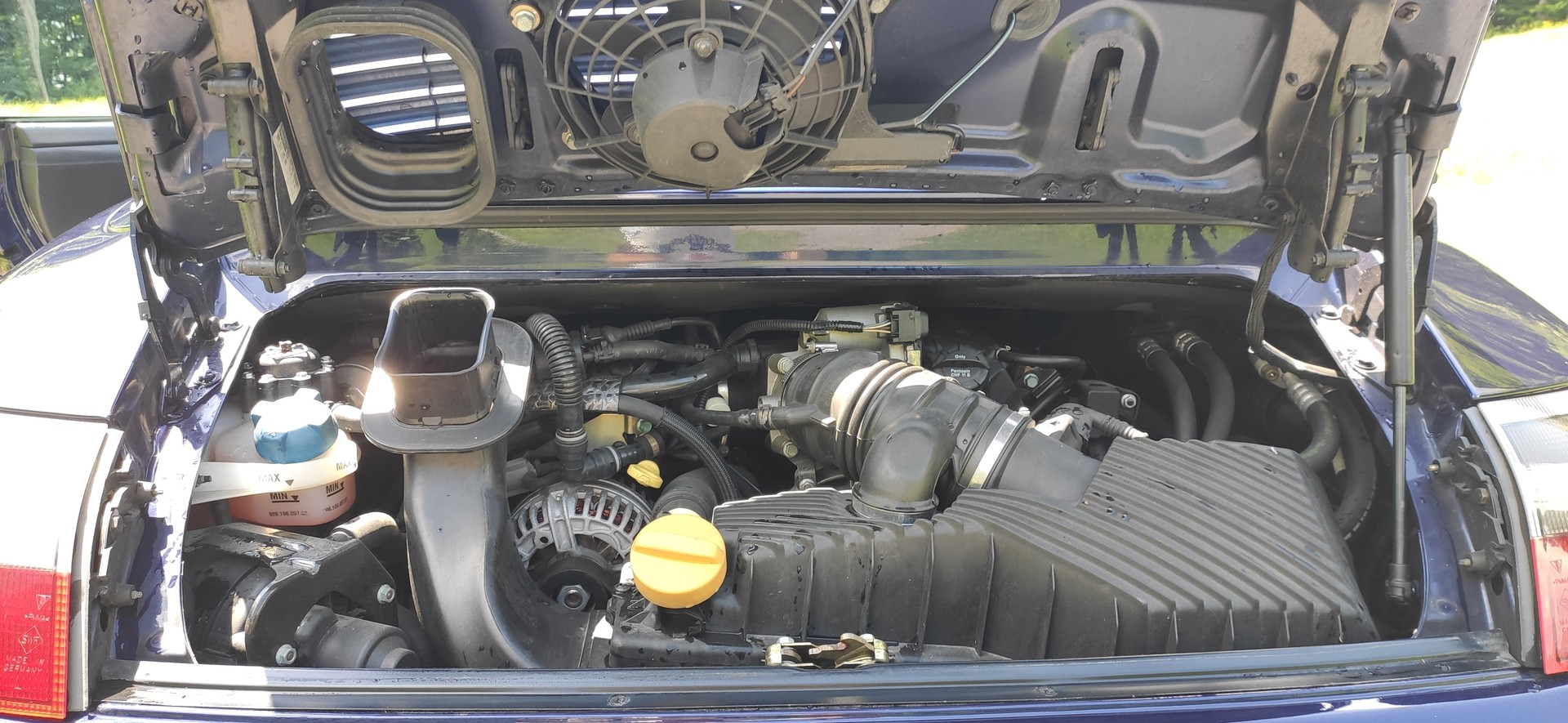 PORSCHE 3.4 Carrera 4-image-5