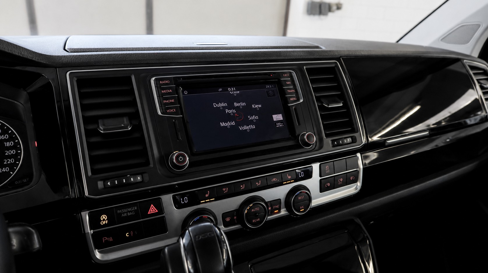 VW T6 Multivan 2.0 Bi-TDI Highline 4Motion DSG-image-10