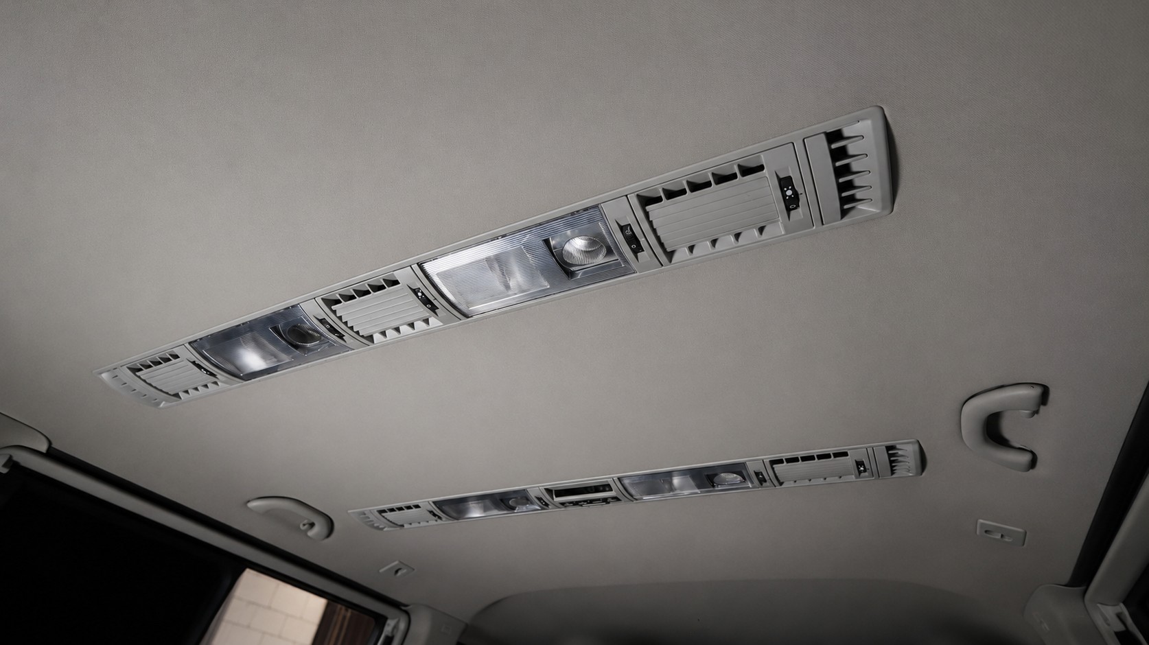 VW T6 Multivan 2.0 Bi-TDI Highline 4Motion DSG-image-23