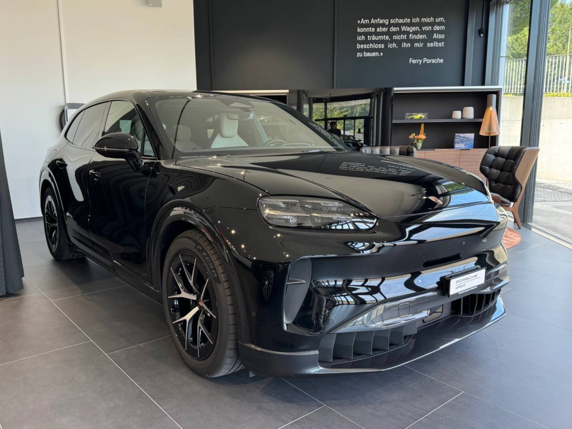 PORSCHE Cayenne Electric-image-8