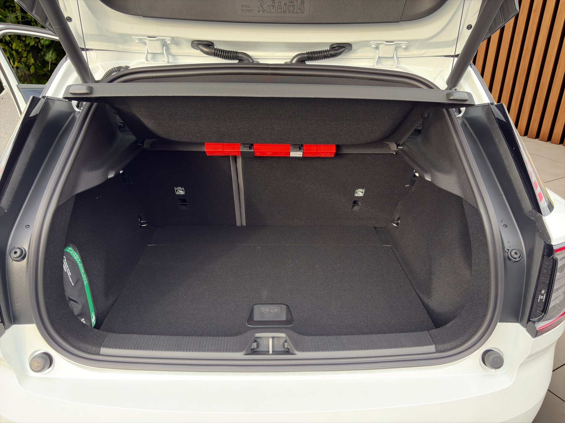 VOLVO EX30 CC E60 Twin Performance AWD-image-14