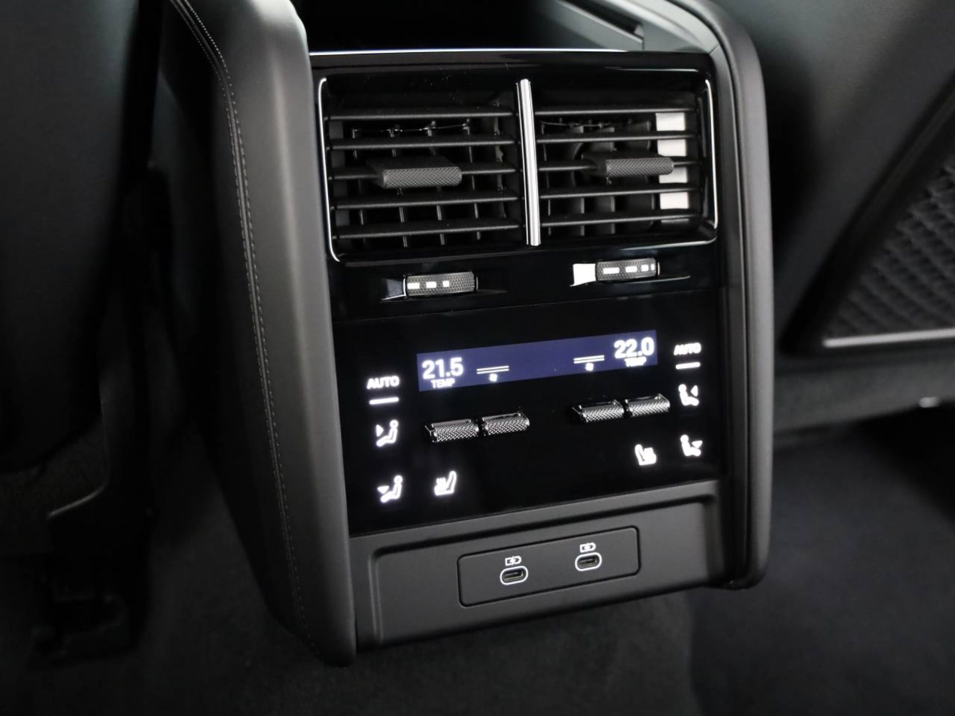 PORSCHE Cayenne Electric-image-19