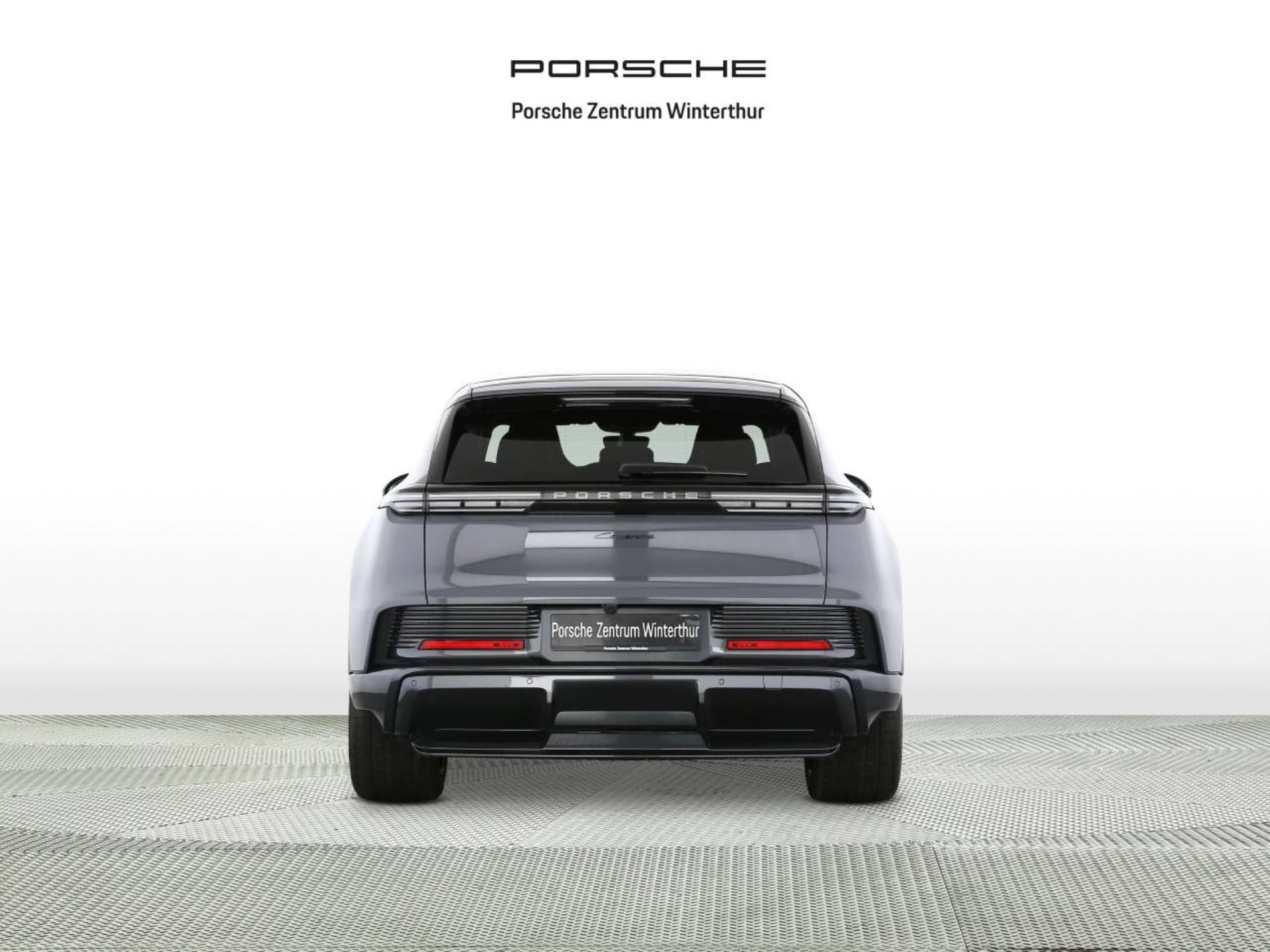 PORSCHE Cayenne Electric-image-6
