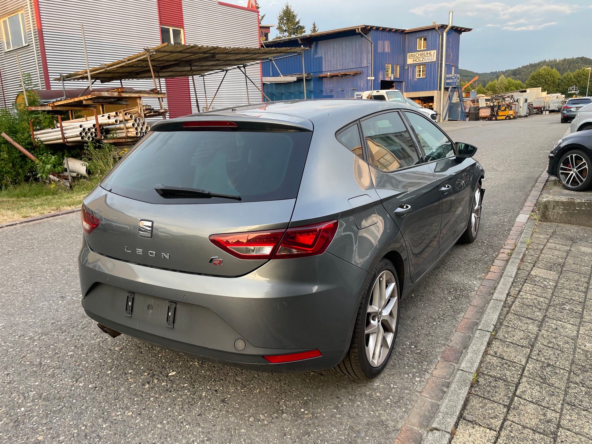 SEAT Leon 1.8 TSI FR DSG-image-5