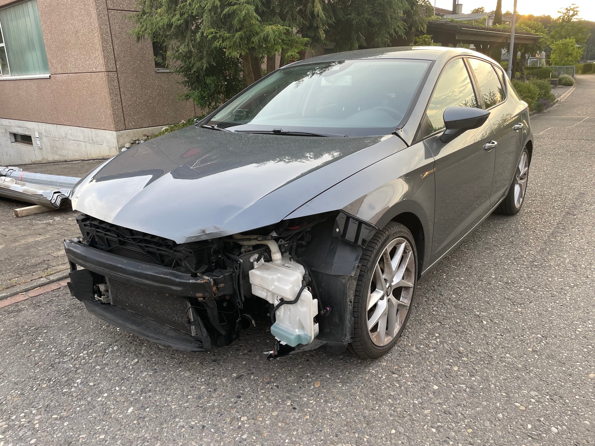 SEAT Leon 1.8 TSI FR DSG-image-1