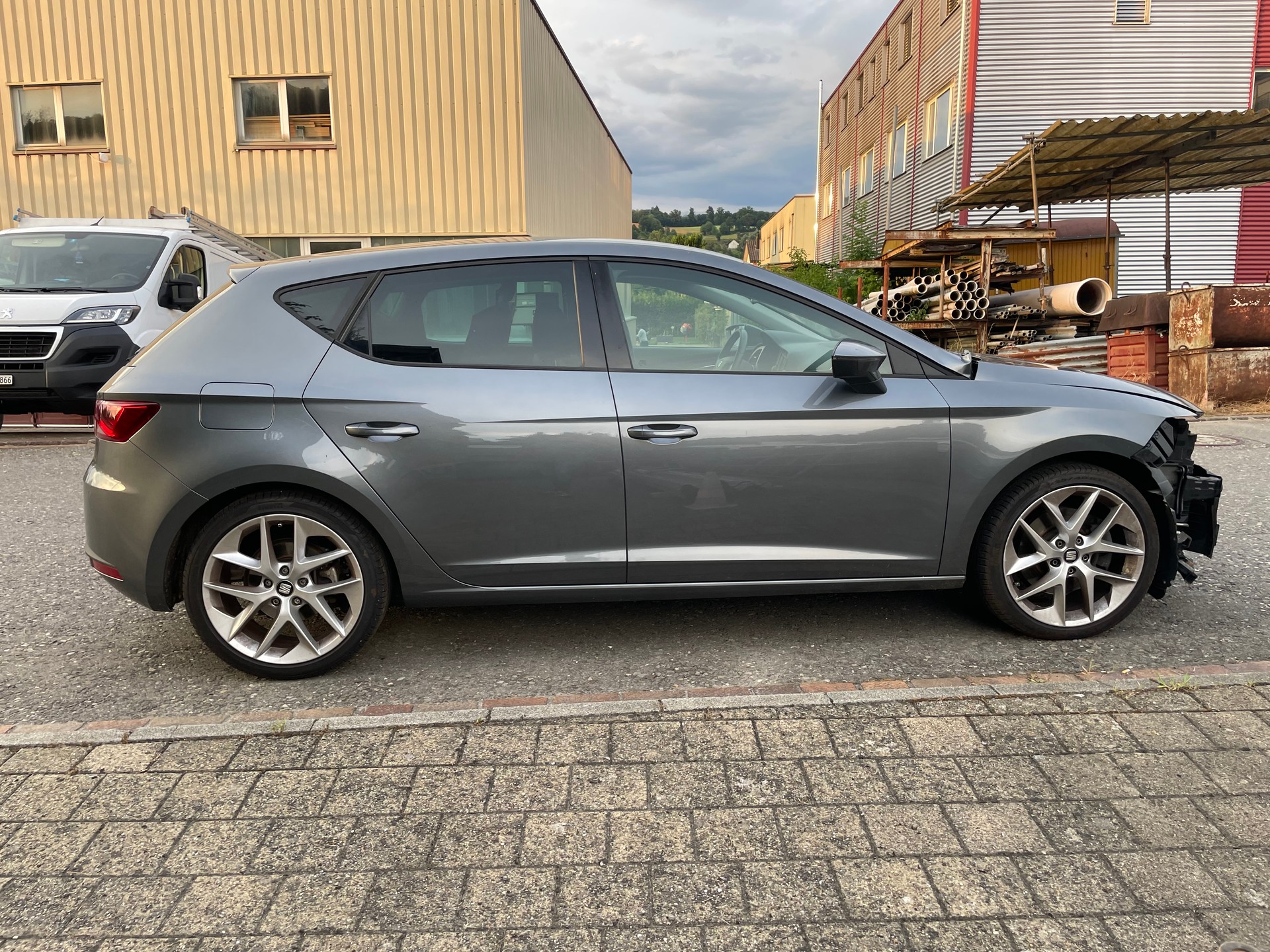 SEAT Leon 1.8 TSI FR DSG-image-6