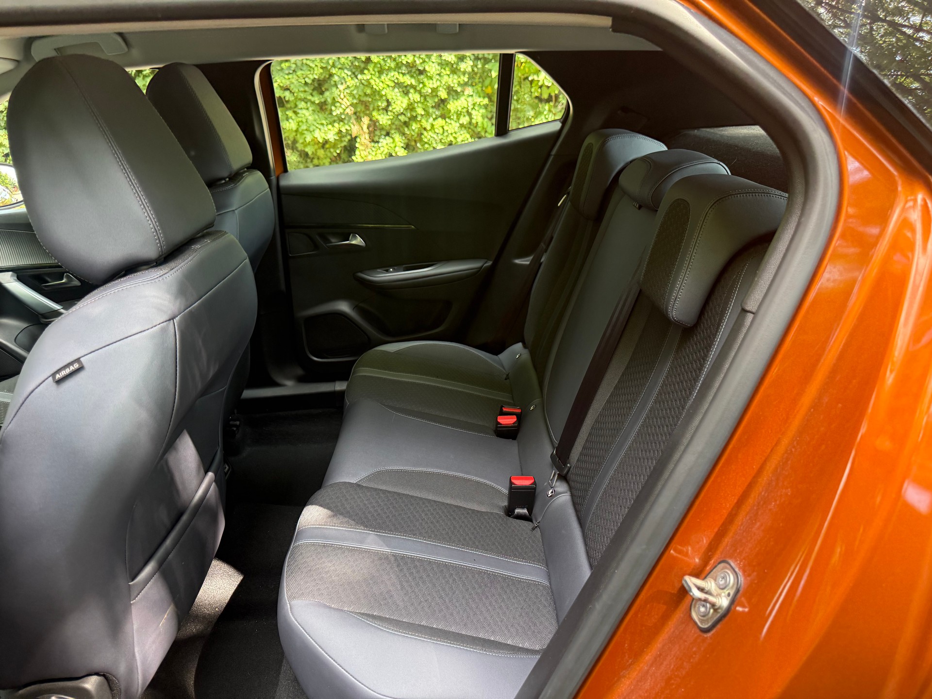 PEUGEOT 2008-image-8