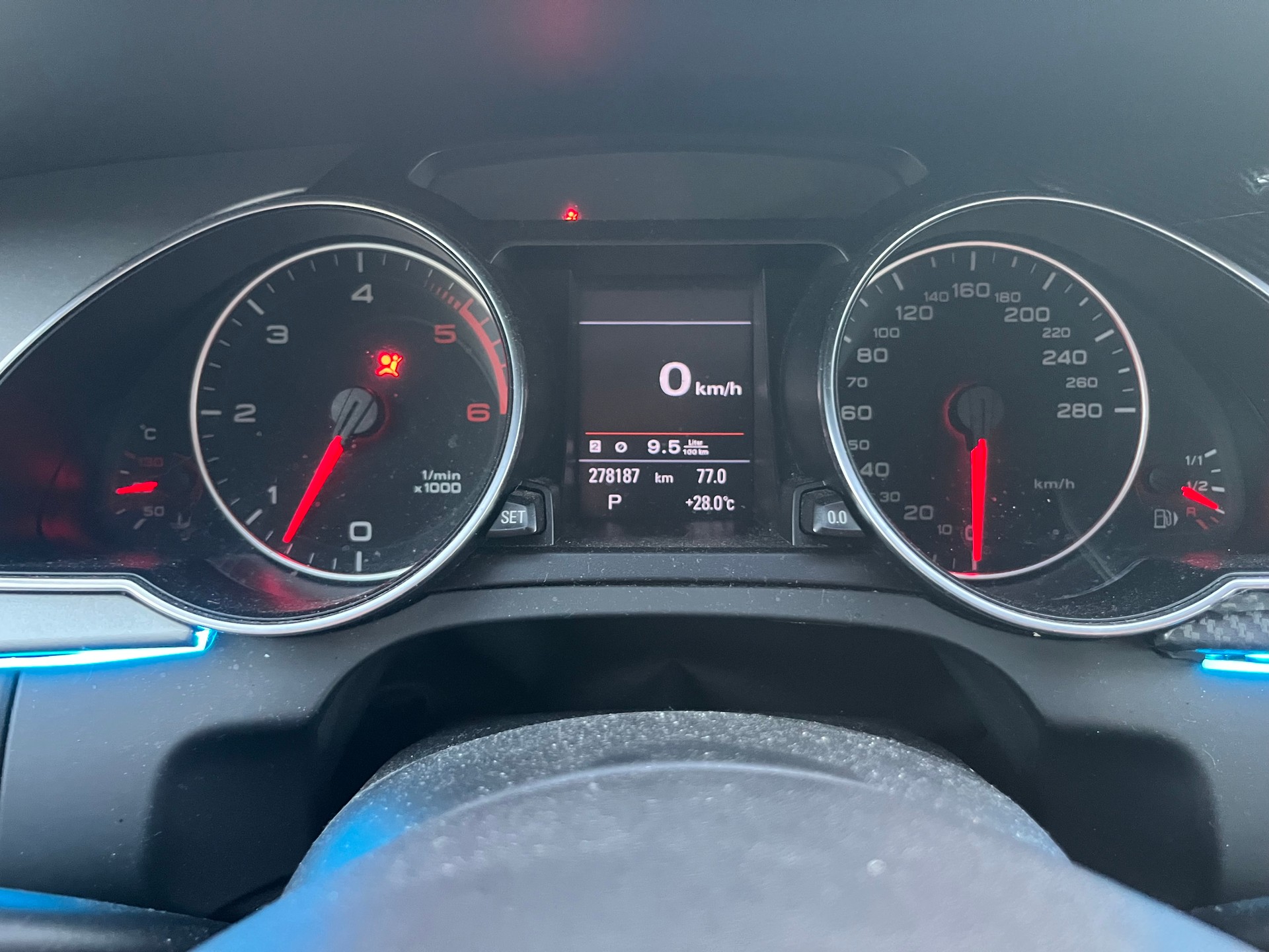AUDI A5 Coupé 2.7 TDI multitronic-image-10