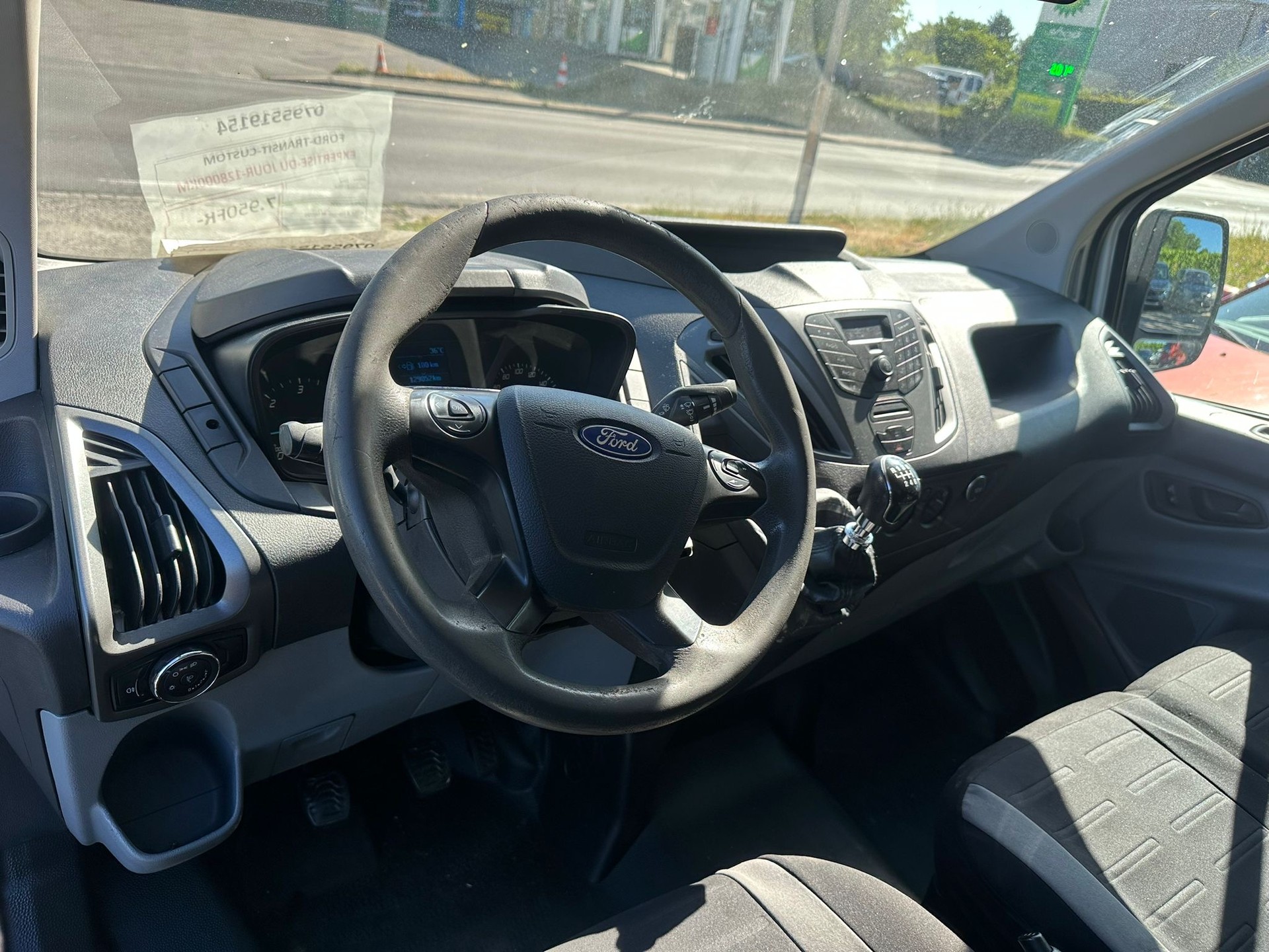 FORD Transit Custom Van 270 L1H1 Startup-image-4