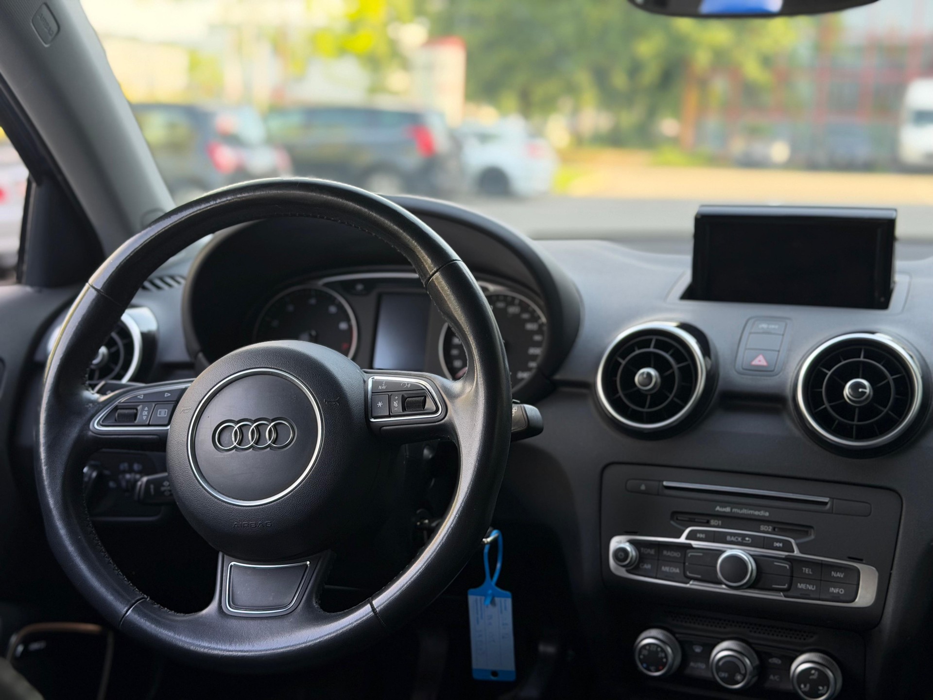 AUDI A1 Sportback 1.4 TFSI Sport-image-6