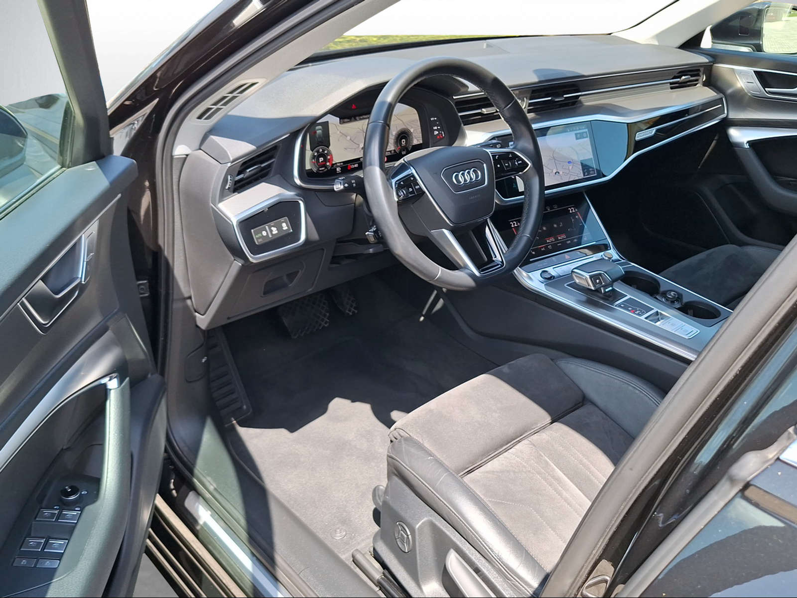 AUDI A6 Avant 40 TDI Sport Attraction quattro S-tronic-image-5