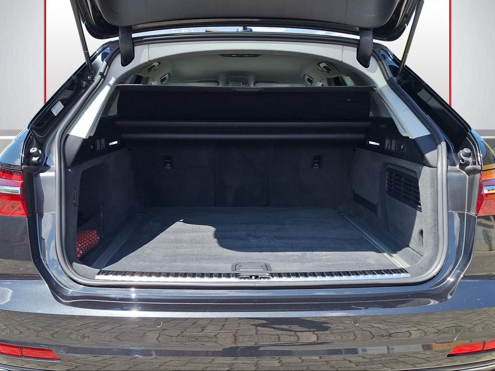 AUDI A6 Avant 40 TDI Sport Attraction quattro S-tronic-image-11