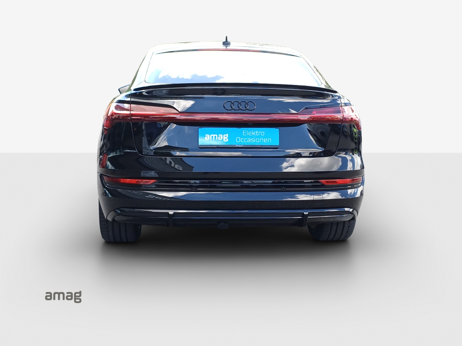 AUDI e-tron 55 Sportback S Line Black Edition quattro-image-3