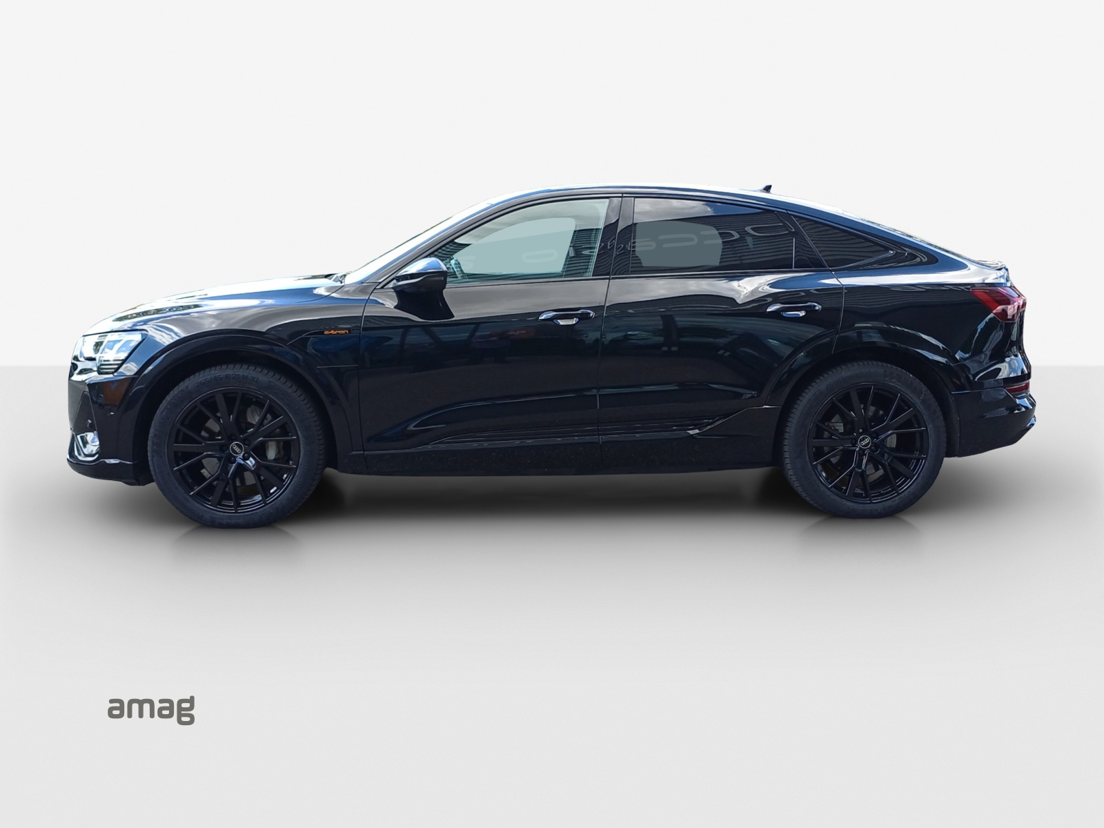 AUDI e-tron 55 Sportback S Line Black Edition quattro-image-1