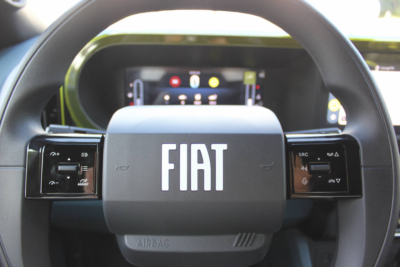 FIAT Grande Panda 1.2 Hybrid Icon-image-10
